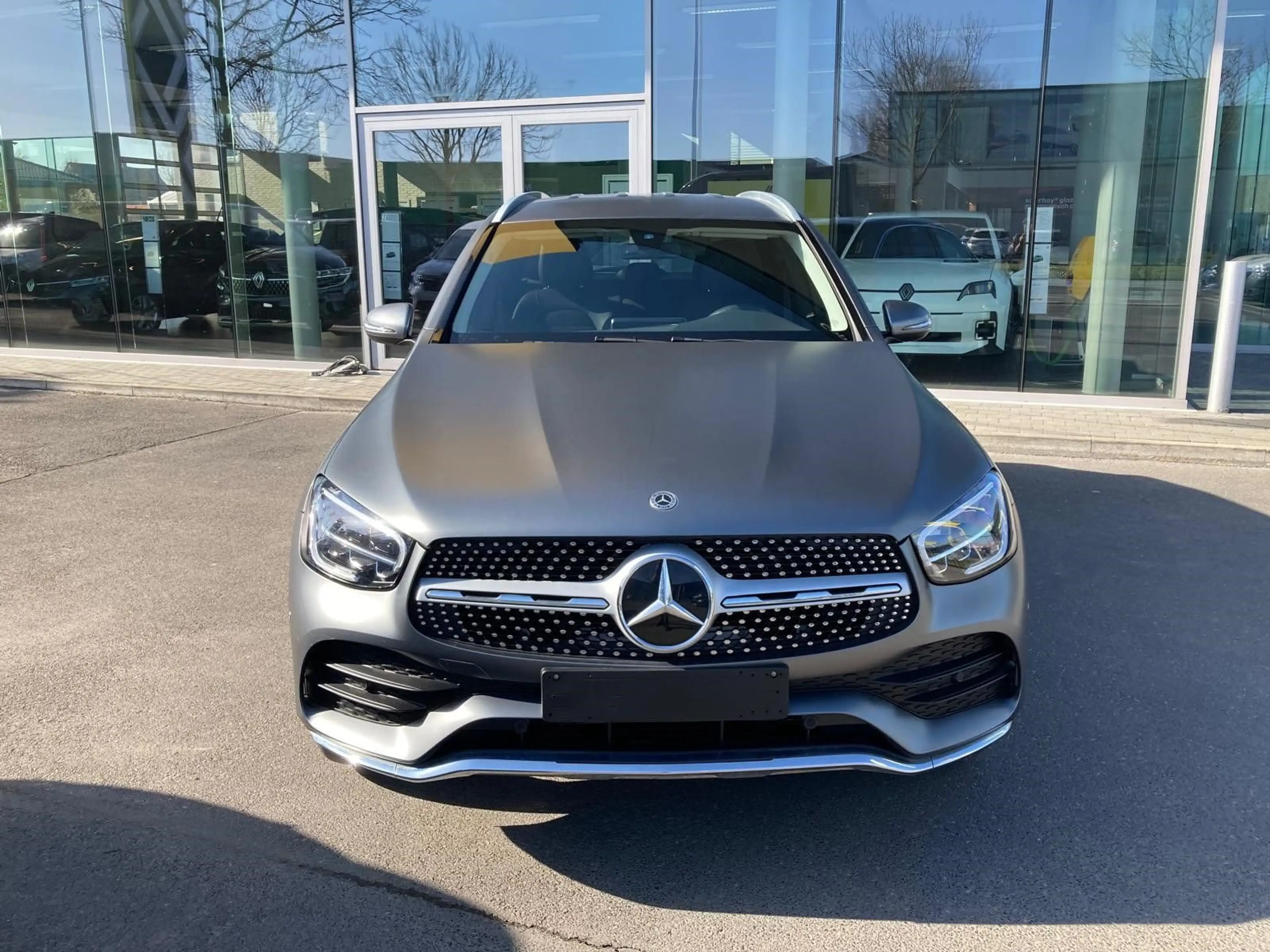 Mercedes-Benz GLC 200 300e 4-Matic PHEV AMG-line — photo 3