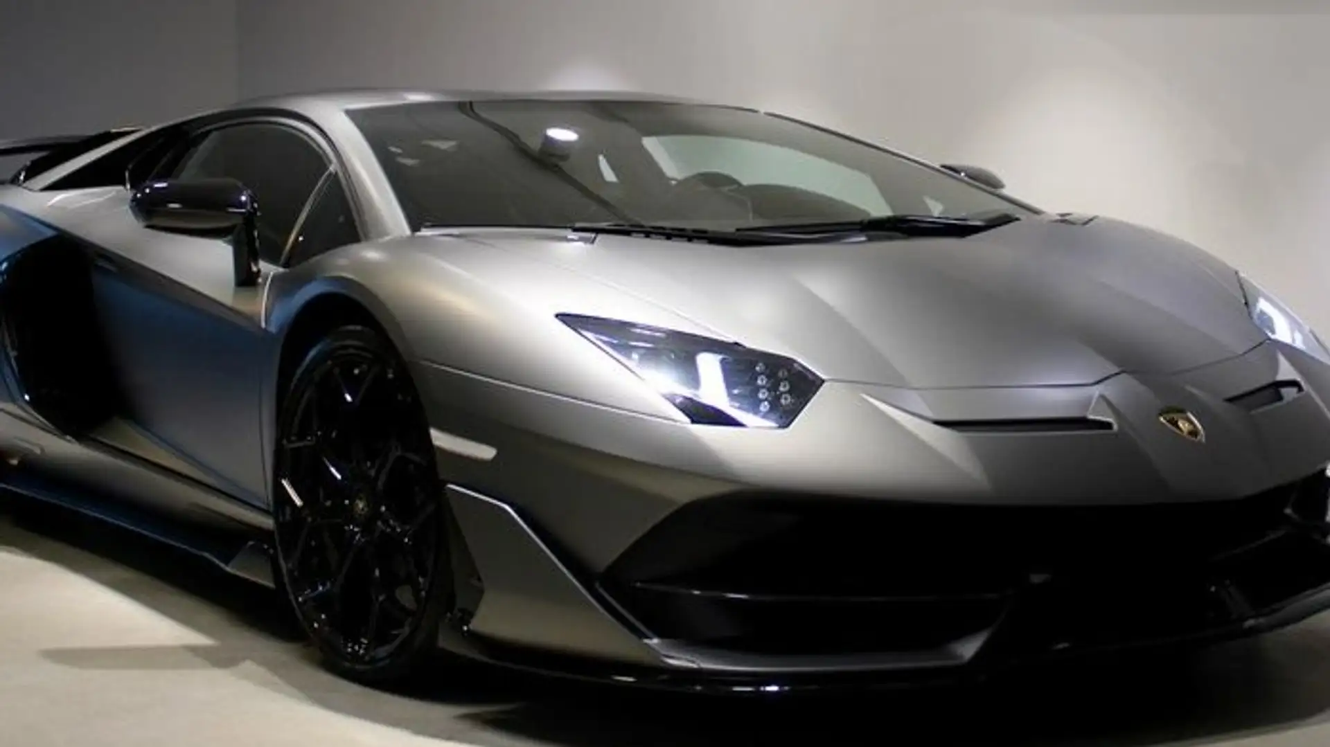 Lamborghini Aventador LP770-4 SVJ Roadster Grau - 2
