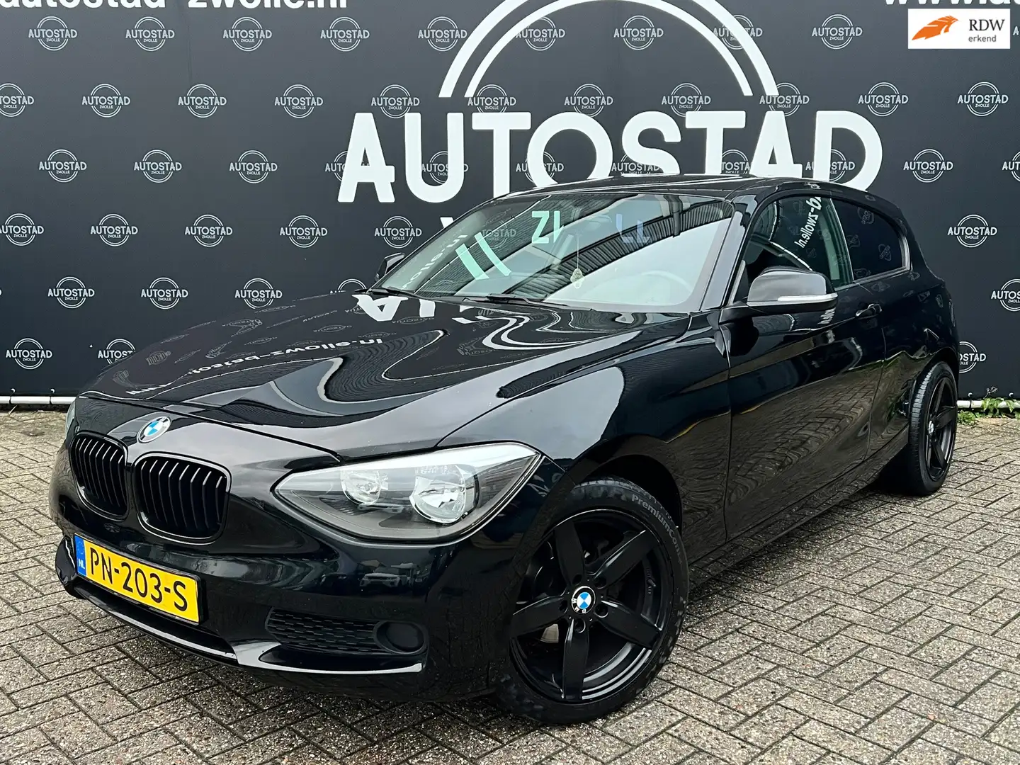 BMW 114 1-serie 114i Business+ Airco / APK / NAP / Elck. R Negro - 1