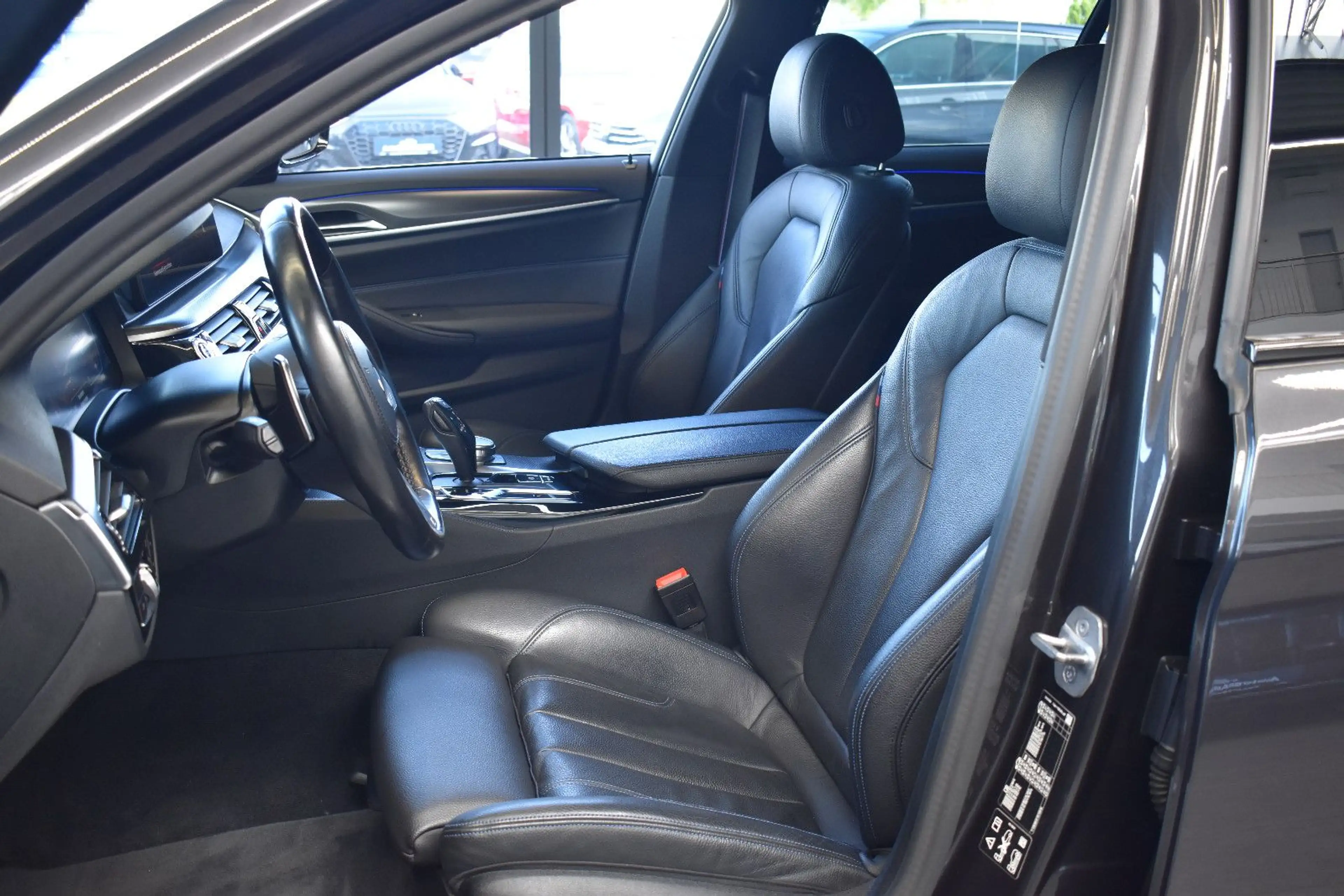 BMW 540 d Touring xDrive Aut. M Sport Laser~HUD~LiveC — photo 8