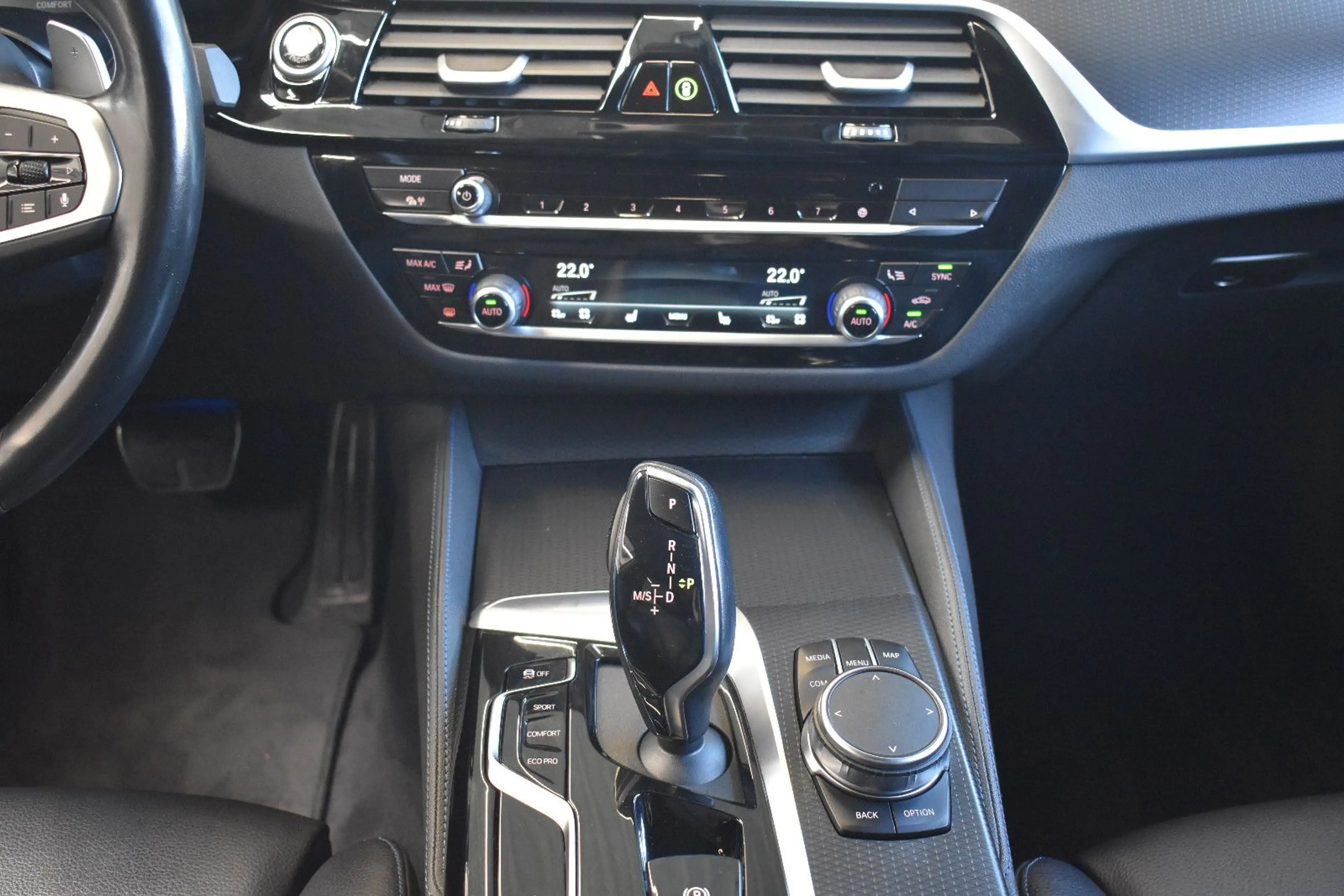 BMW 540 d Touring xDrive Aut. M Sport Laser~HUD~LiveC — photo 13