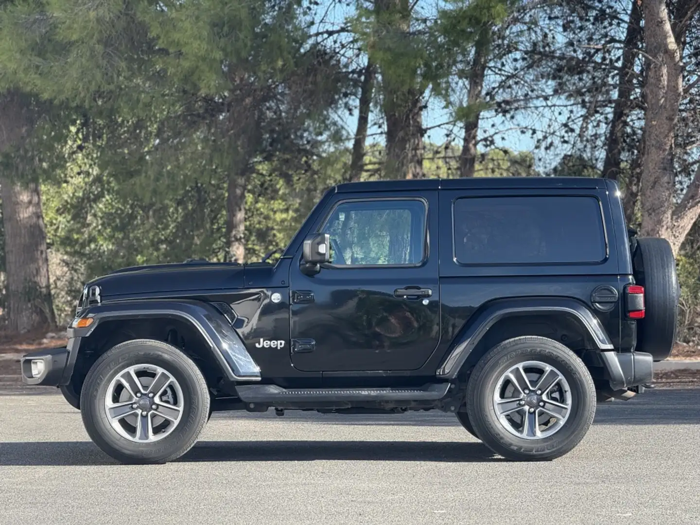 Jeep Wrangler 2.2CRD Sahara 8ATX - 2