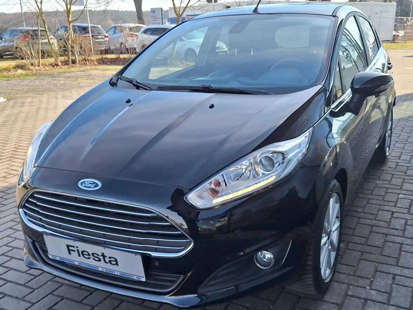 Ford Fiesta 1.0 EcoBoost Start-Stop Titanium Schwarz - 1