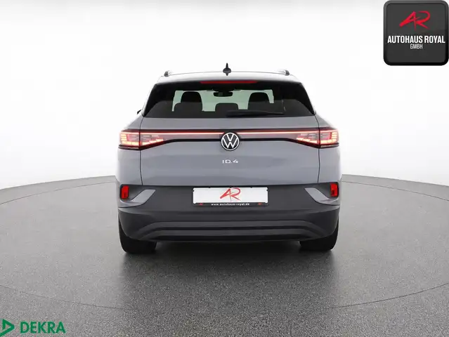 Volkswagen ID.4 view 4