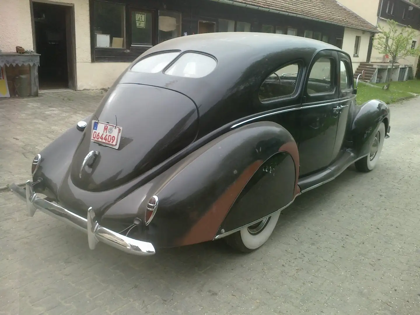 Lincoln Continental Zephyr Schwarz - 2