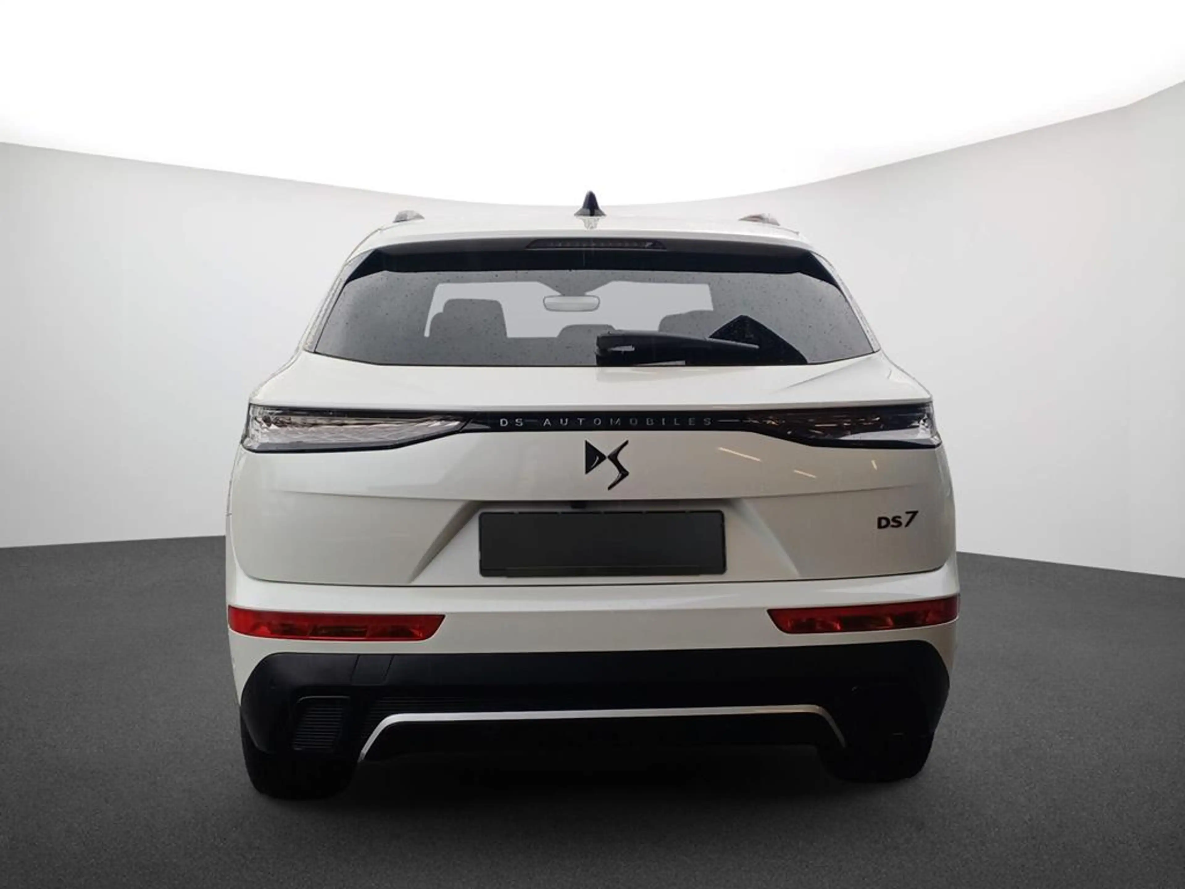 DS Automobiles DS 7 DS 7 PERFORMANCE LINE + BlueHDi 130 EAT8 — photo 4