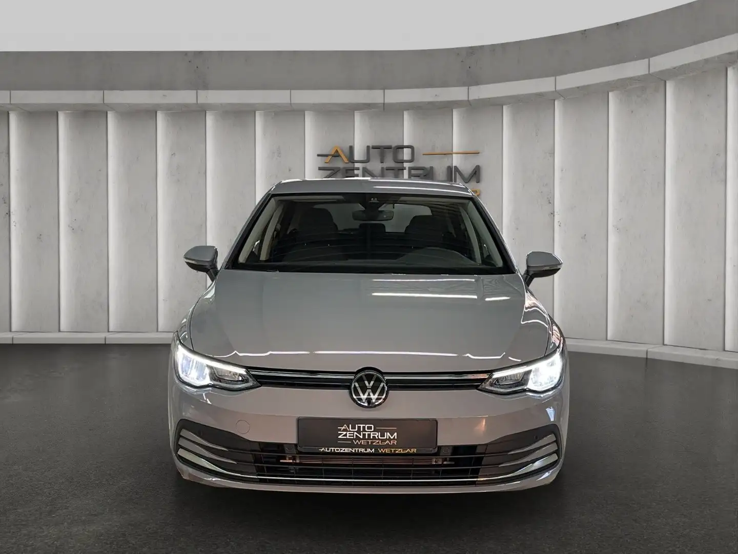 Volkswagen Golf VIII Lim. Move DSG LED Nav ACC Virtual IQ-D Gris - 2