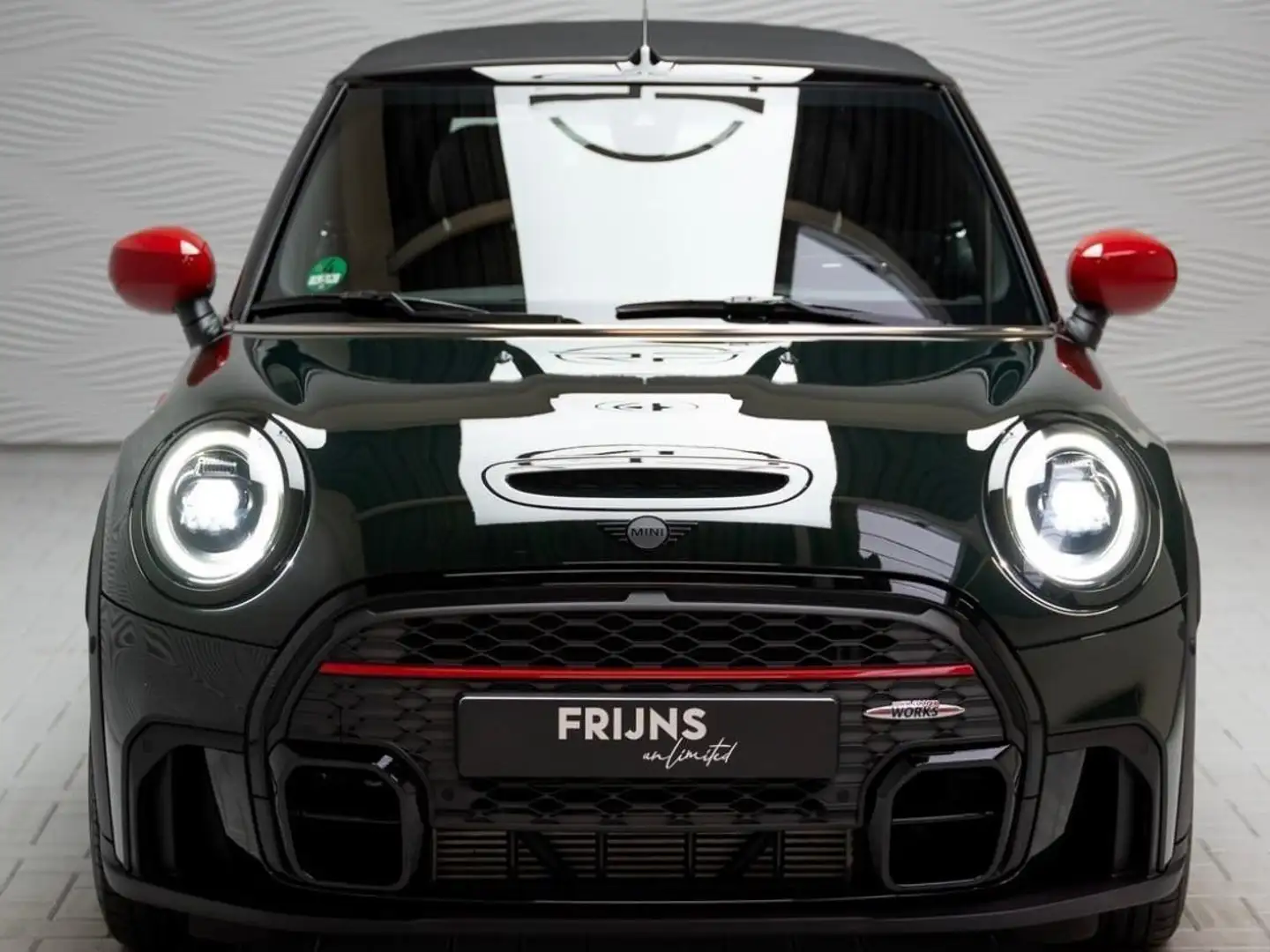 MINI John Cooper Works Cabrio Mini John Cooper Works Cabrio Vert - 1