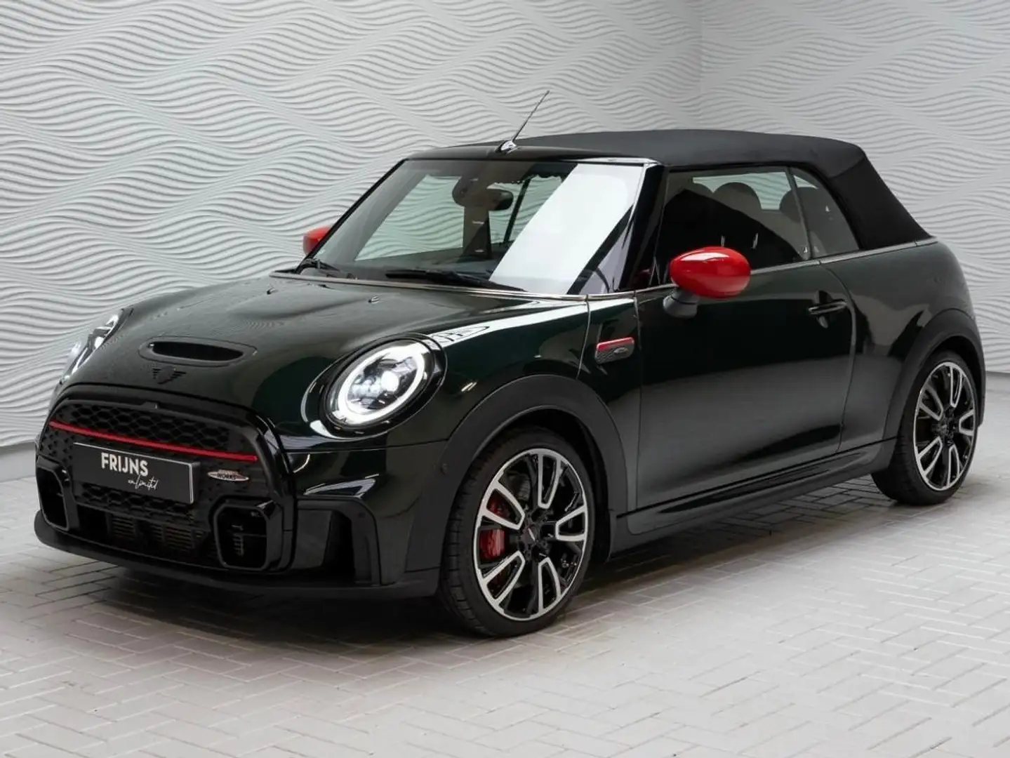 MINI John Cooper Works Cabrio Mini John Cooper Works Cabrio Vert - 2