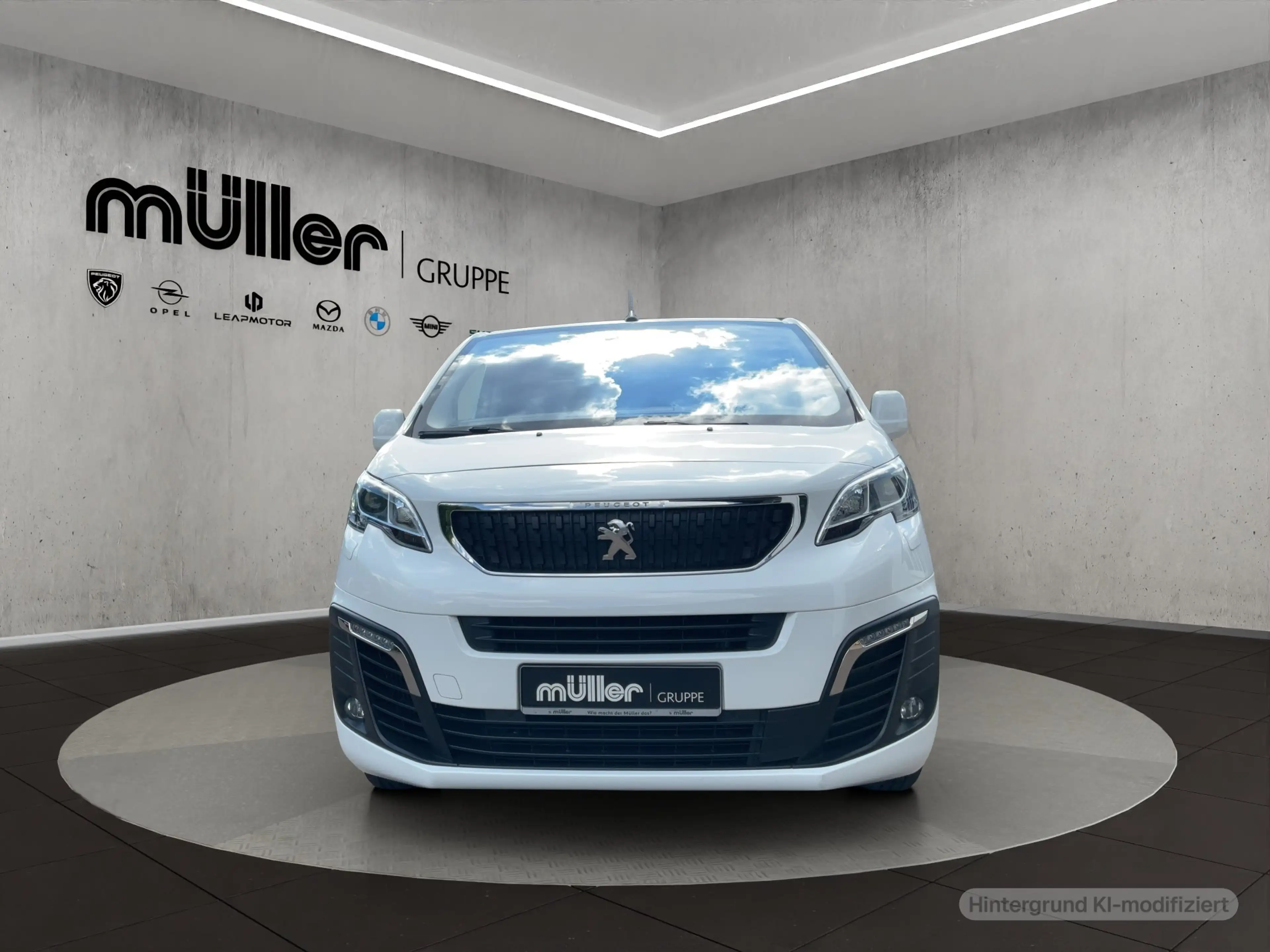 Peugeot Traveller VIP L3 — photo 3