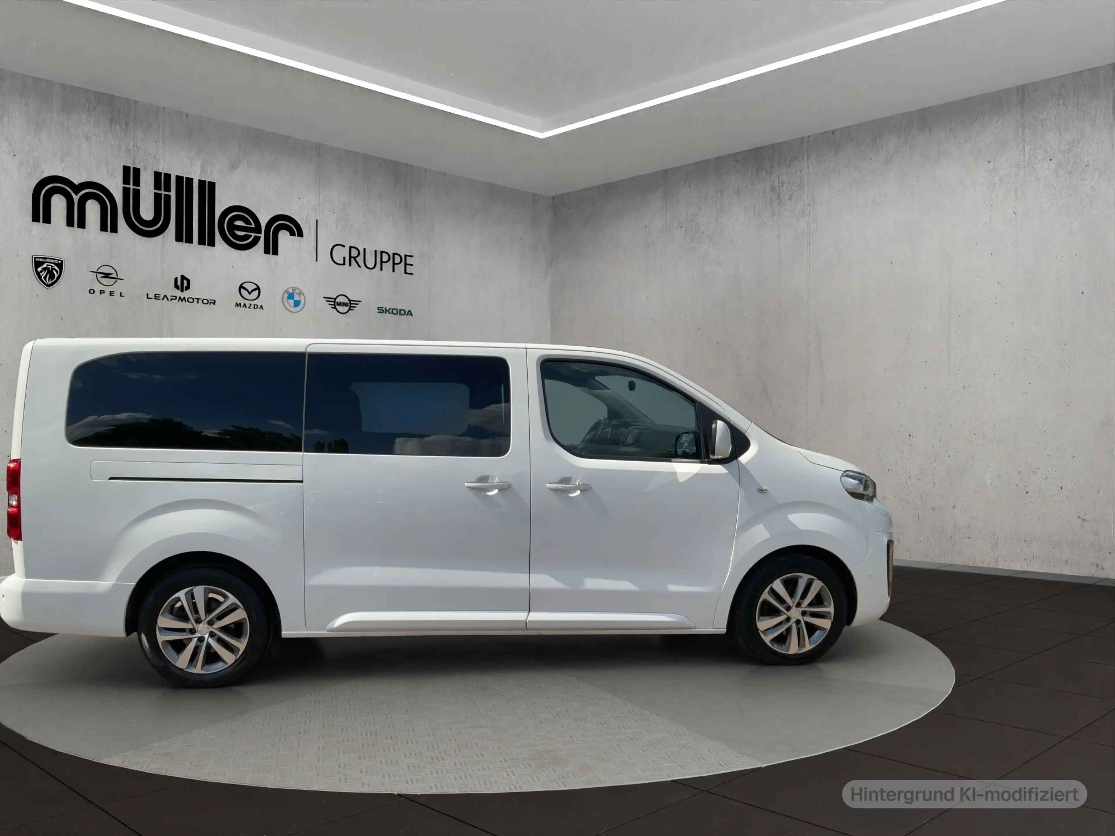 Peugeot Traveller VIP L3 — photo 5