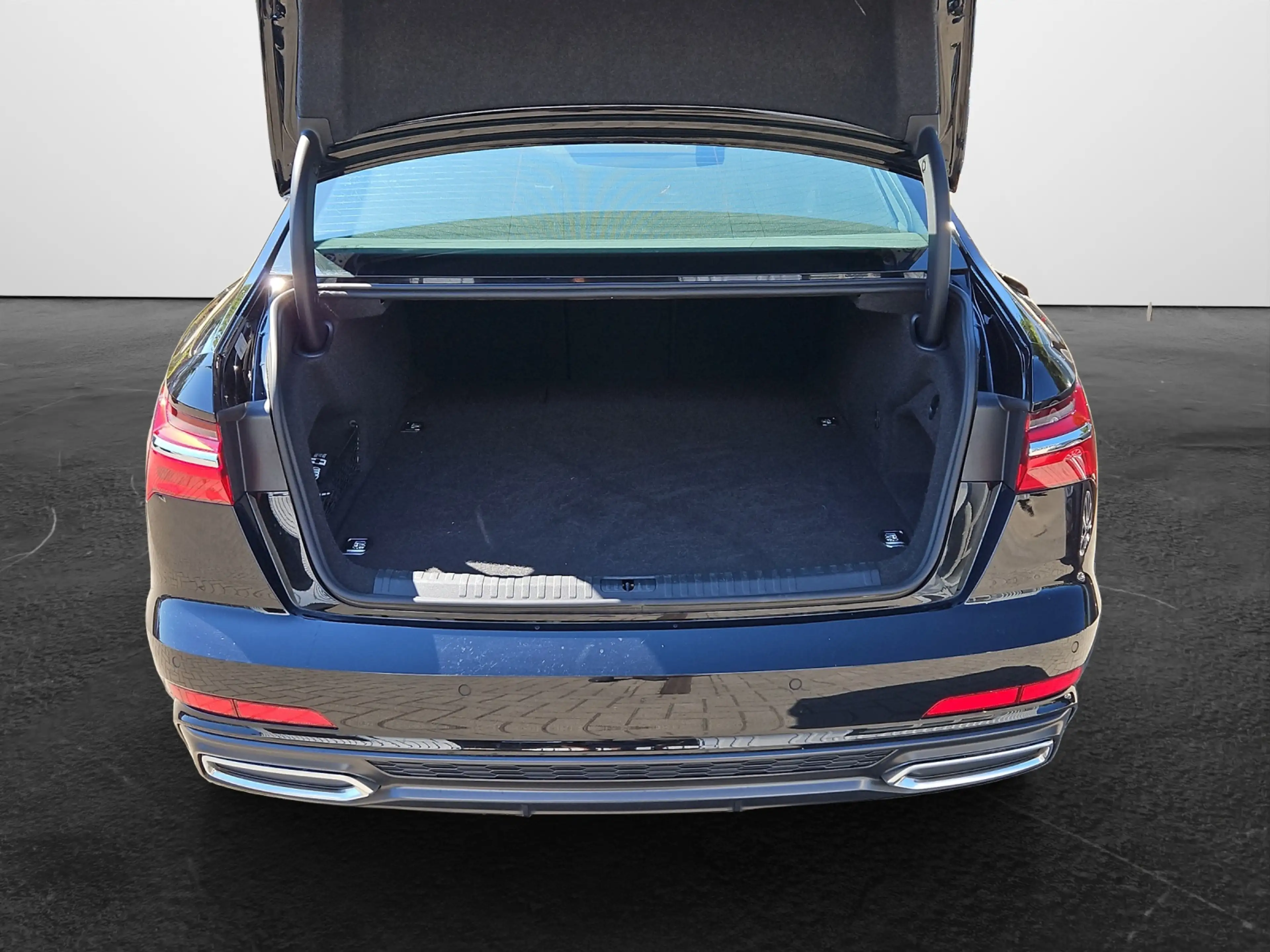 Audi A6 Limousine 50 TFSI e S tronic S-line NaviPlus LE... — photo 12