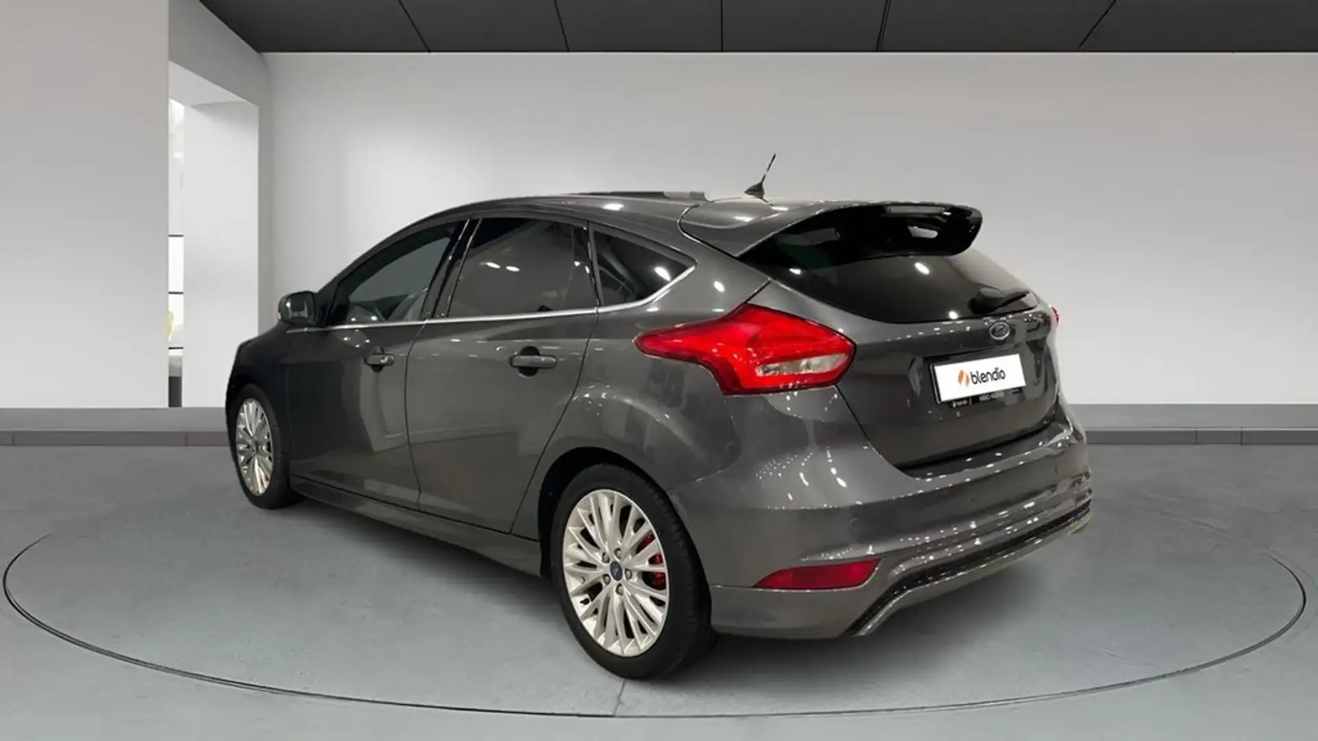 Ford Focus 1.0 ECOBOOST 125 TREND Gris - 2