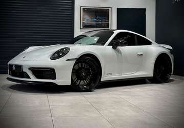 992 CARRERA GTS COUPE 3.0i 480 CH PDK 8 PACK SPORTDESIGN -LIFT SYSTEM -TOIT EN VERRE OUVRANT -PACK INT CARBONE -ACC -BOSE