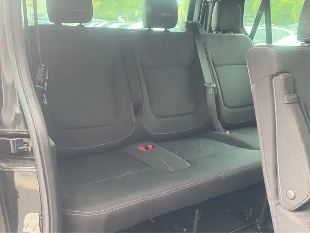 Nissan Primastar view 14