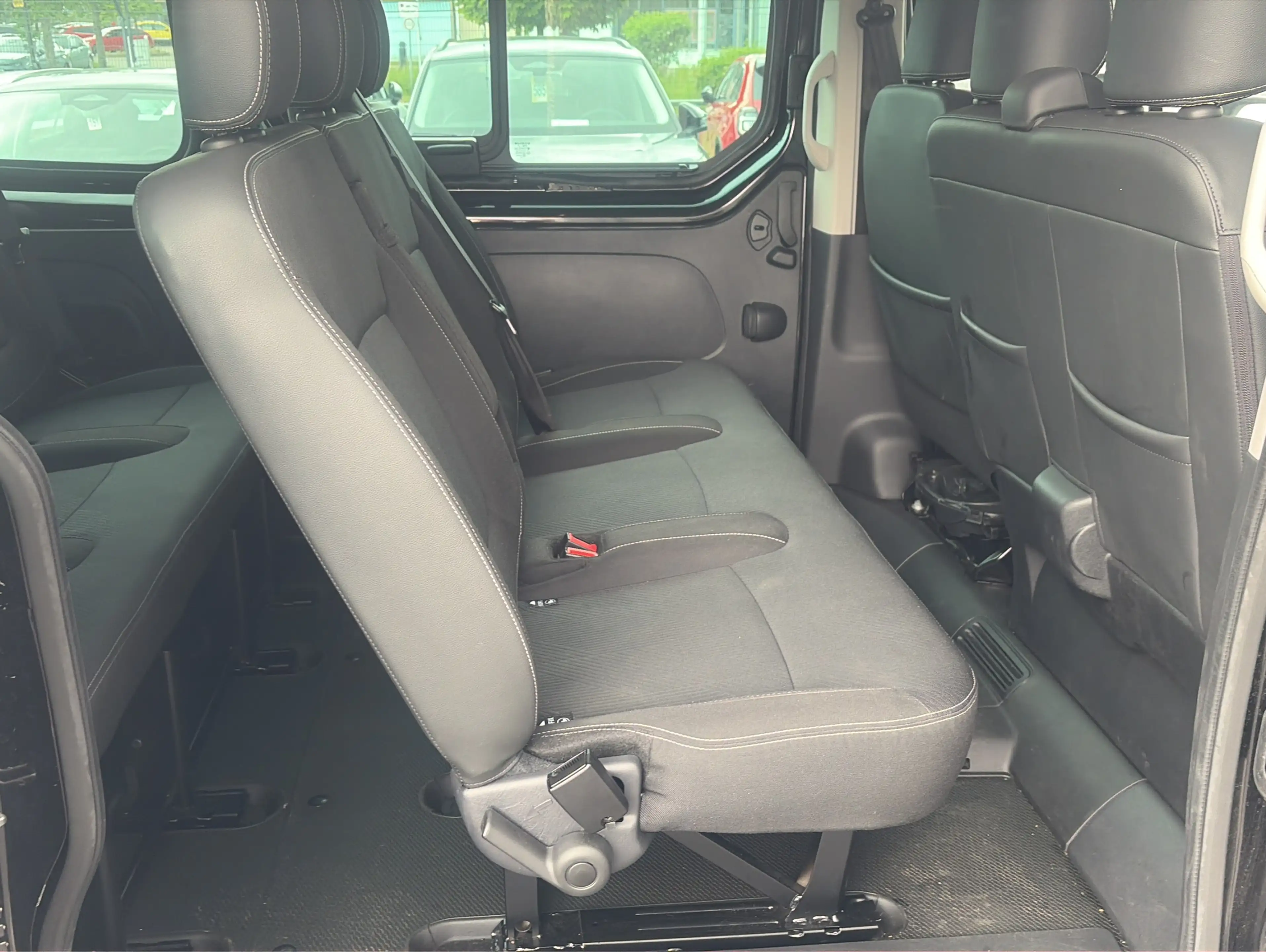 Nissan Primastar 2.0 DCI L1H1 3,0t Tekna*9 Sitze*LED — photo 15