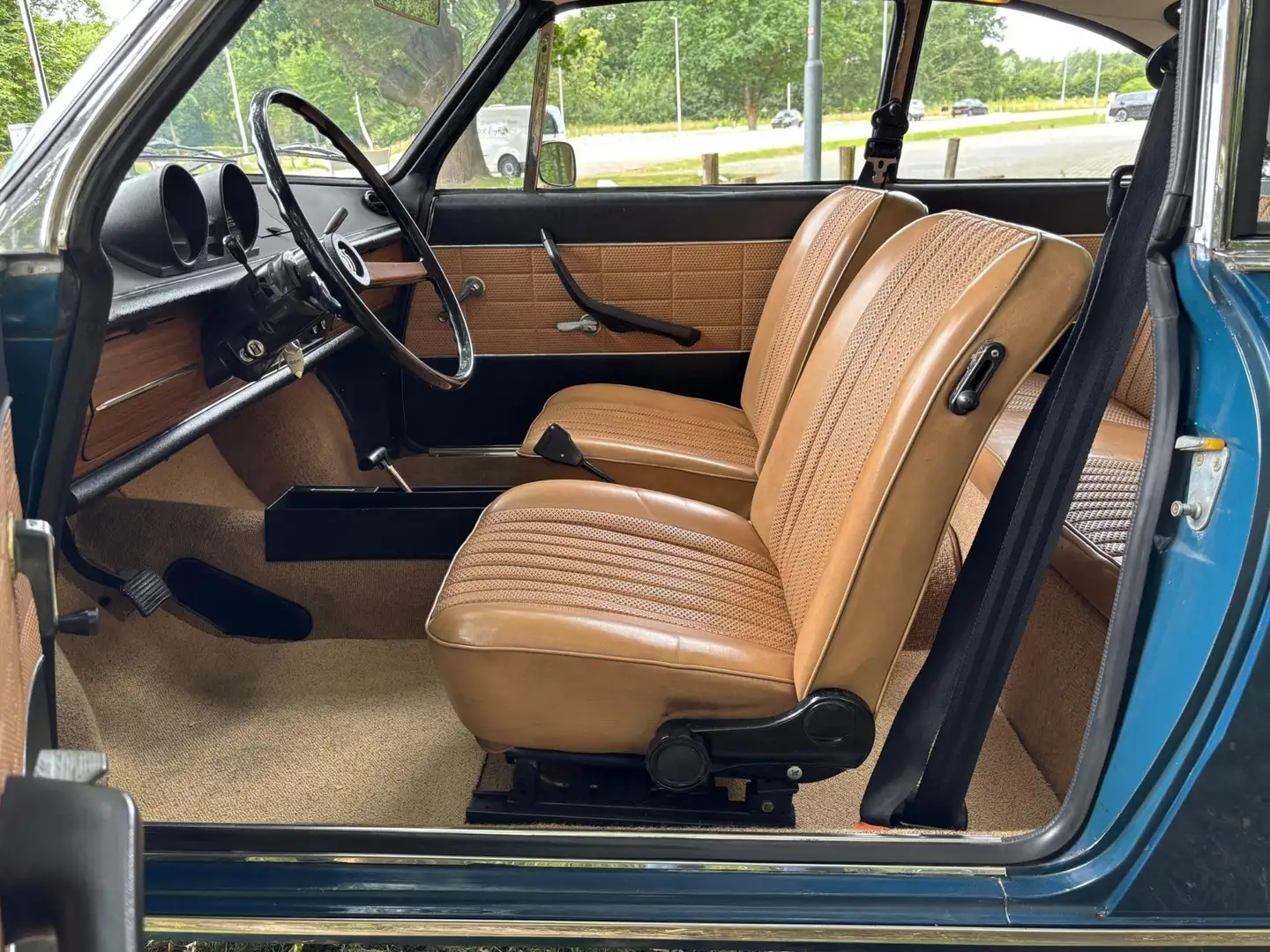 Oldtimer Daf 55 Prachtige coupé uit de 1ste serie. Blauw - 2