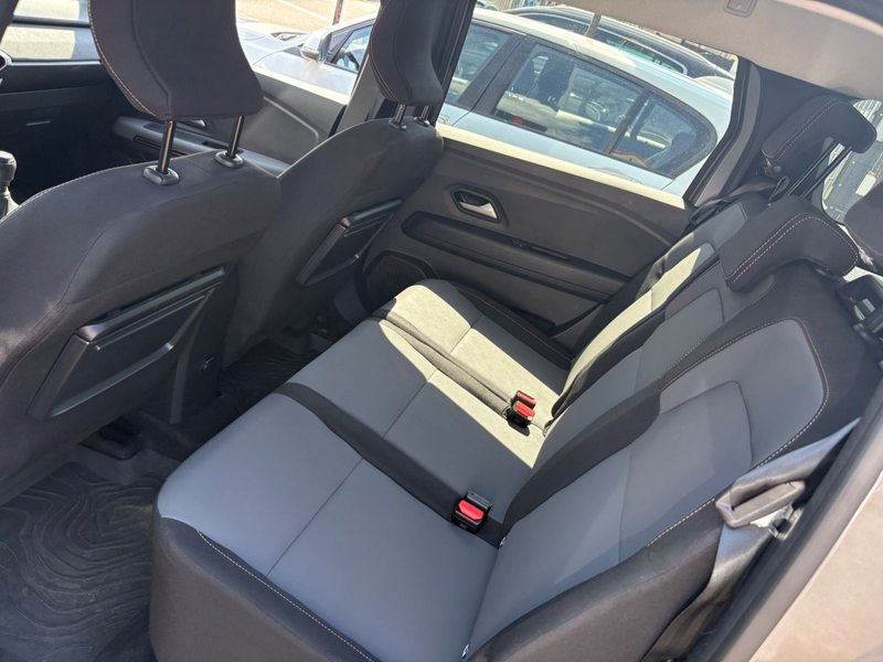 Dacia Jogger TCe 110 Extreme+ 5-Sitzer Navi/Kamera — photo 11