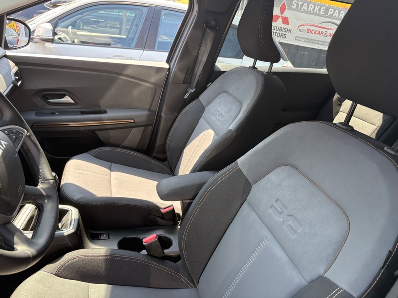 Dacia Jogger TCe 110 Extreme+ 5-Sitzer Navi/Kamera — photo 13
