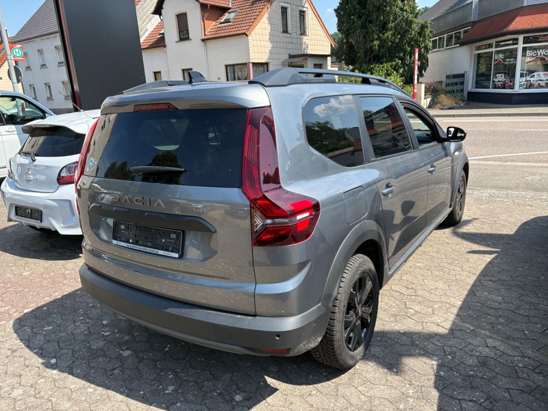 Dacia Jogger TCe 110 Extreme+ 5-Sitzer Navi/Kamera — photo 4