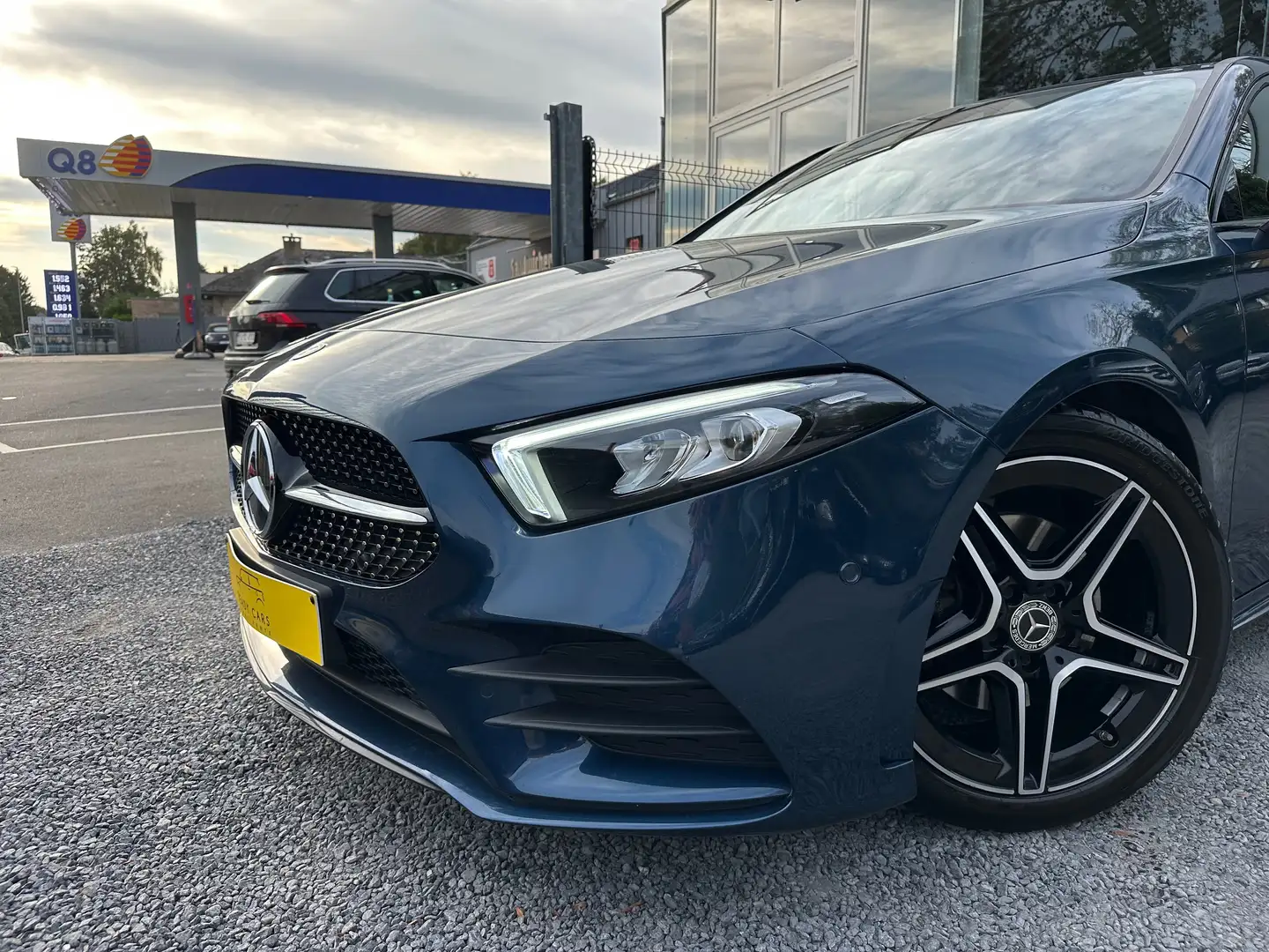 Mercedes-Benz A 180 2L*PACK AMG*AMBIENT LIGHT*CARPLAY*1ER PROP*GARNTIE Bleu - 2