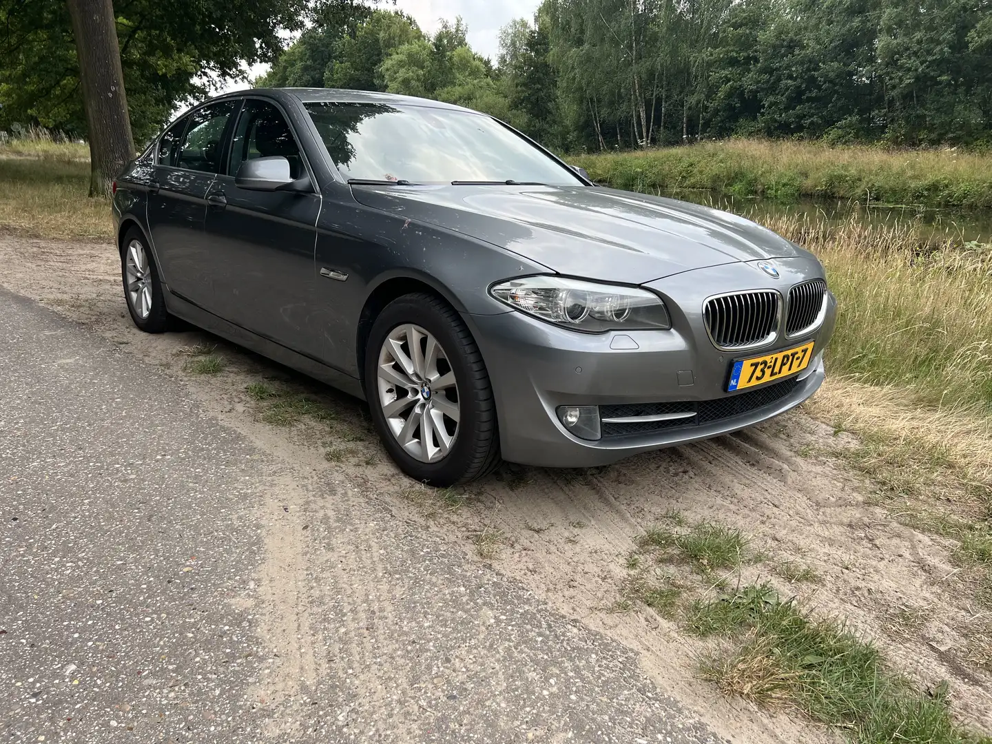 BMW 523 Executive Gris - 1