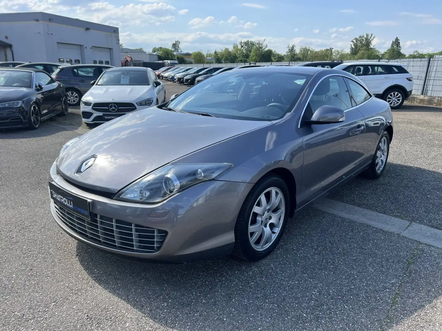 Renault Laguna III (B91) 2.0 dCi 150ch BV6 Clim Régulateur GPS Grau - 1