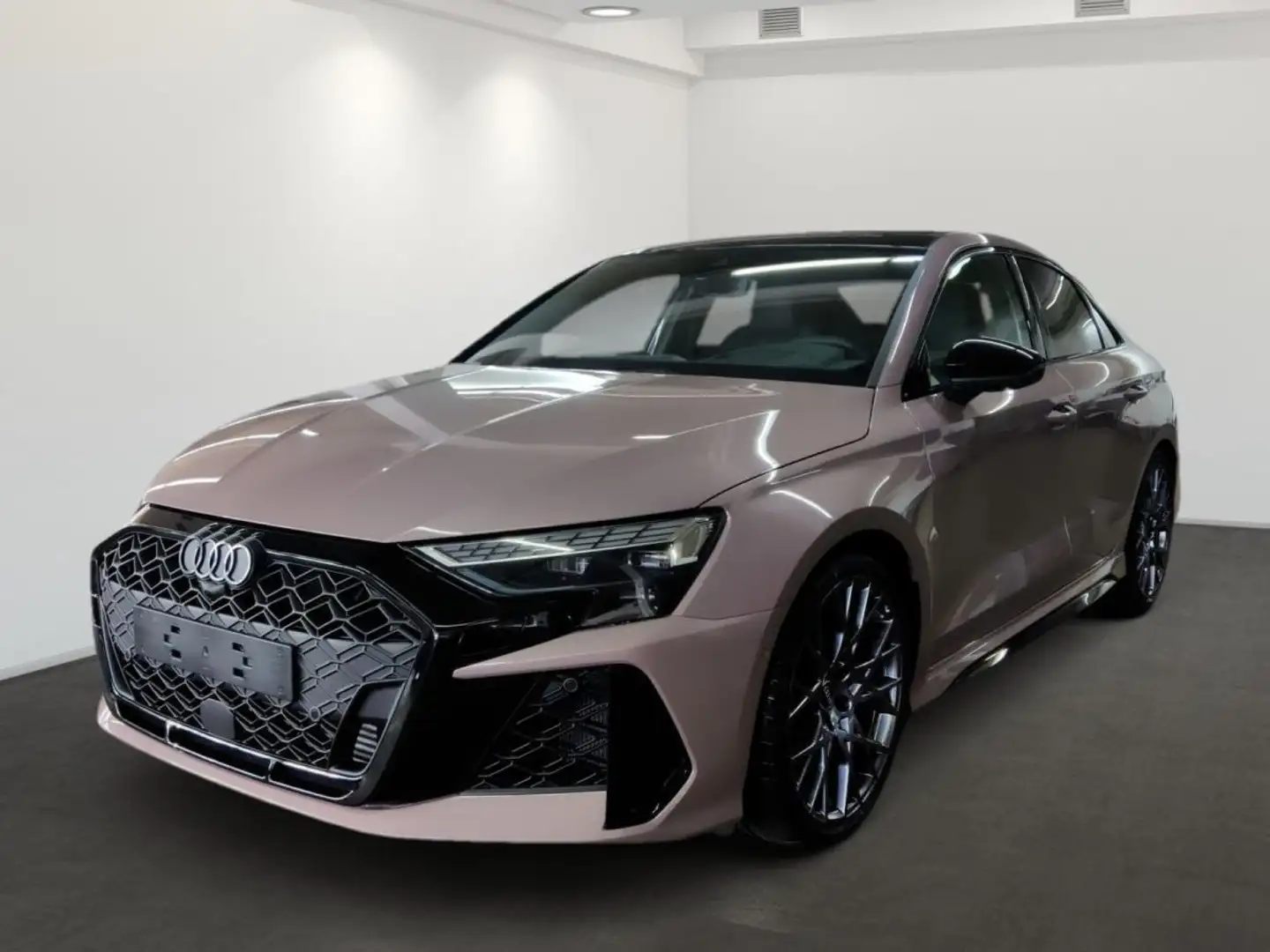 Audi RS3 Limousine S tronic - sofort verfügbar - Panorama-G Violett - 2