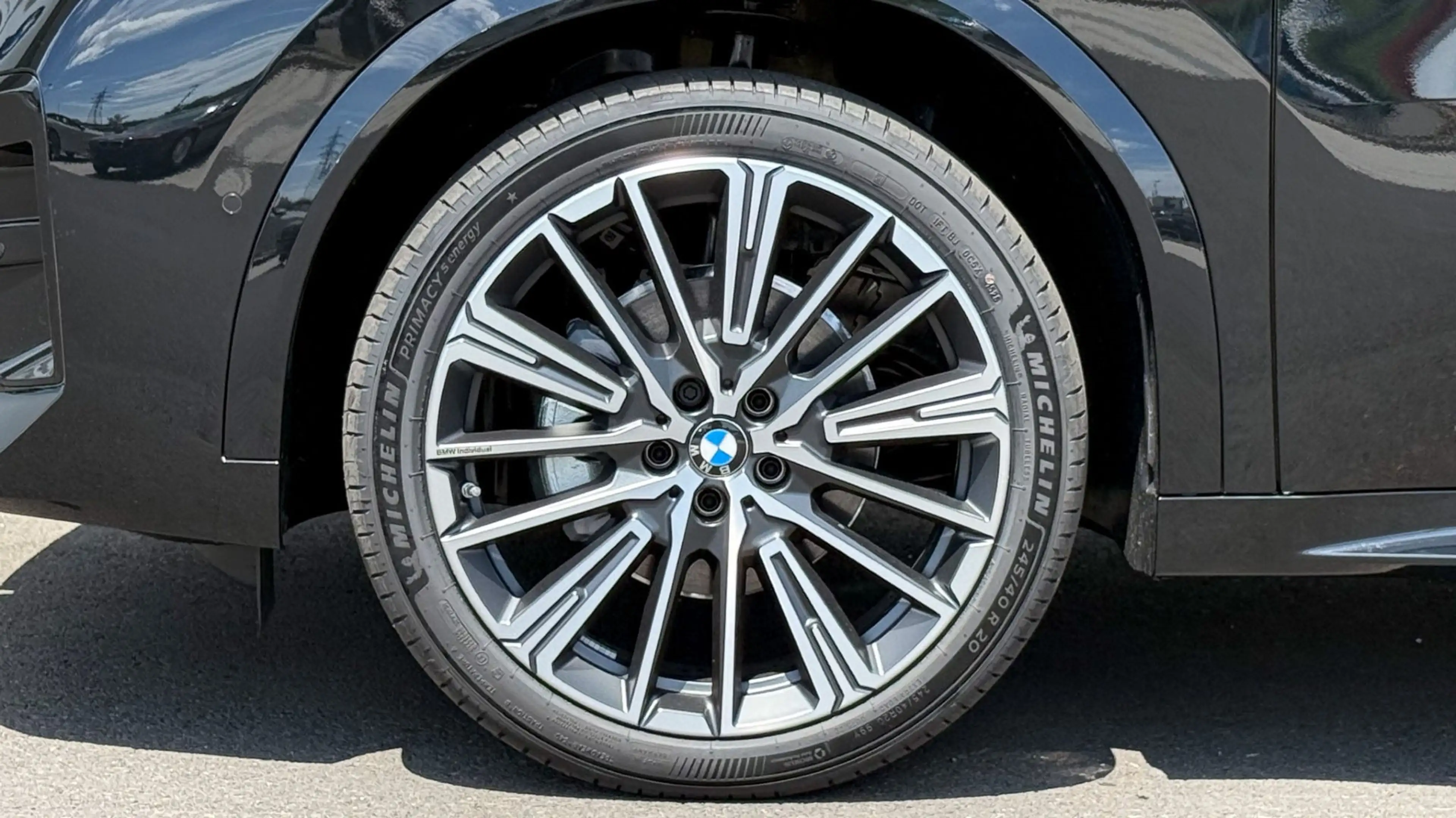 BMW iX2 eDrive20 — photo 7