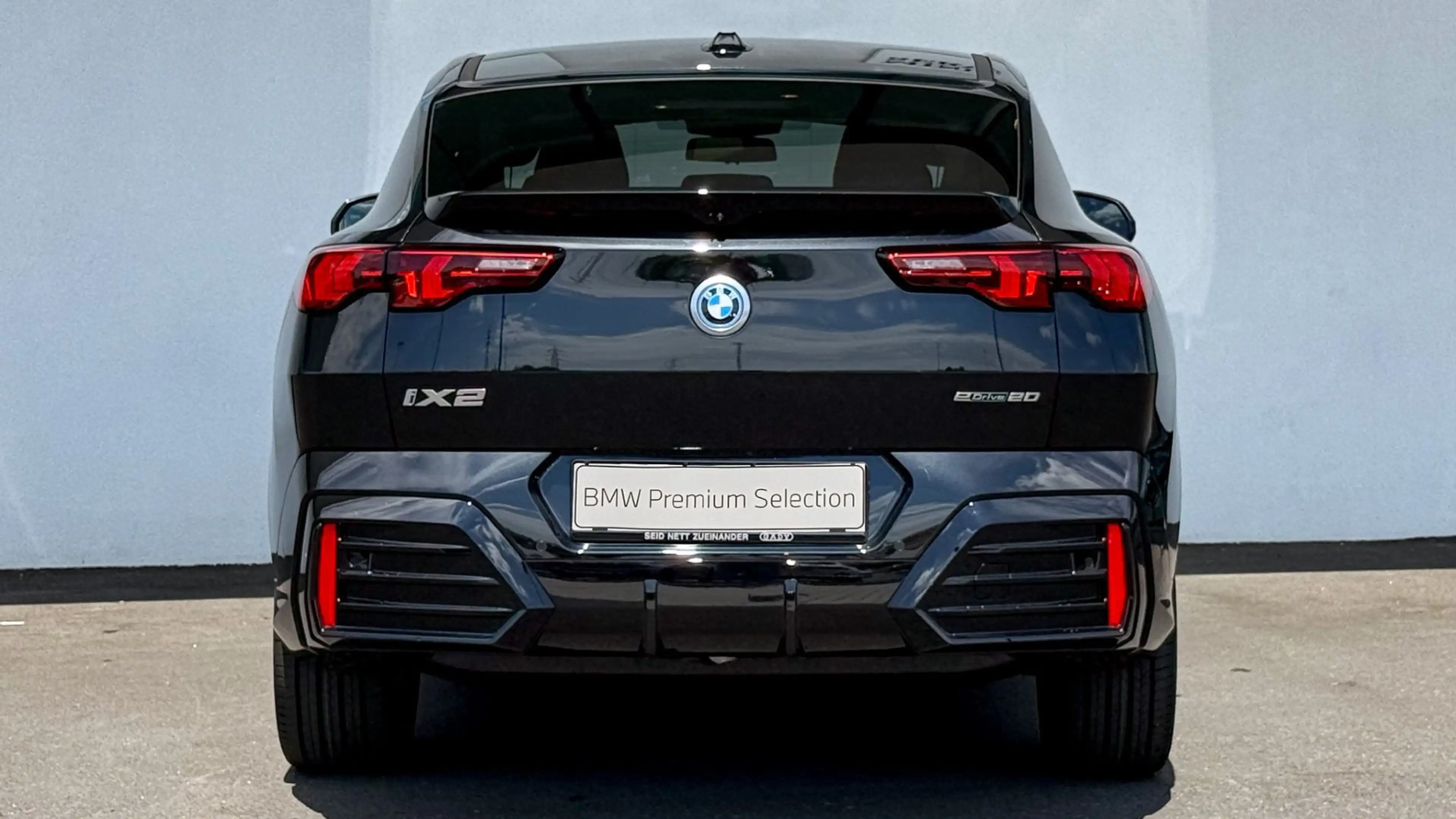 BMW iX2 eDrive20 — photo 5