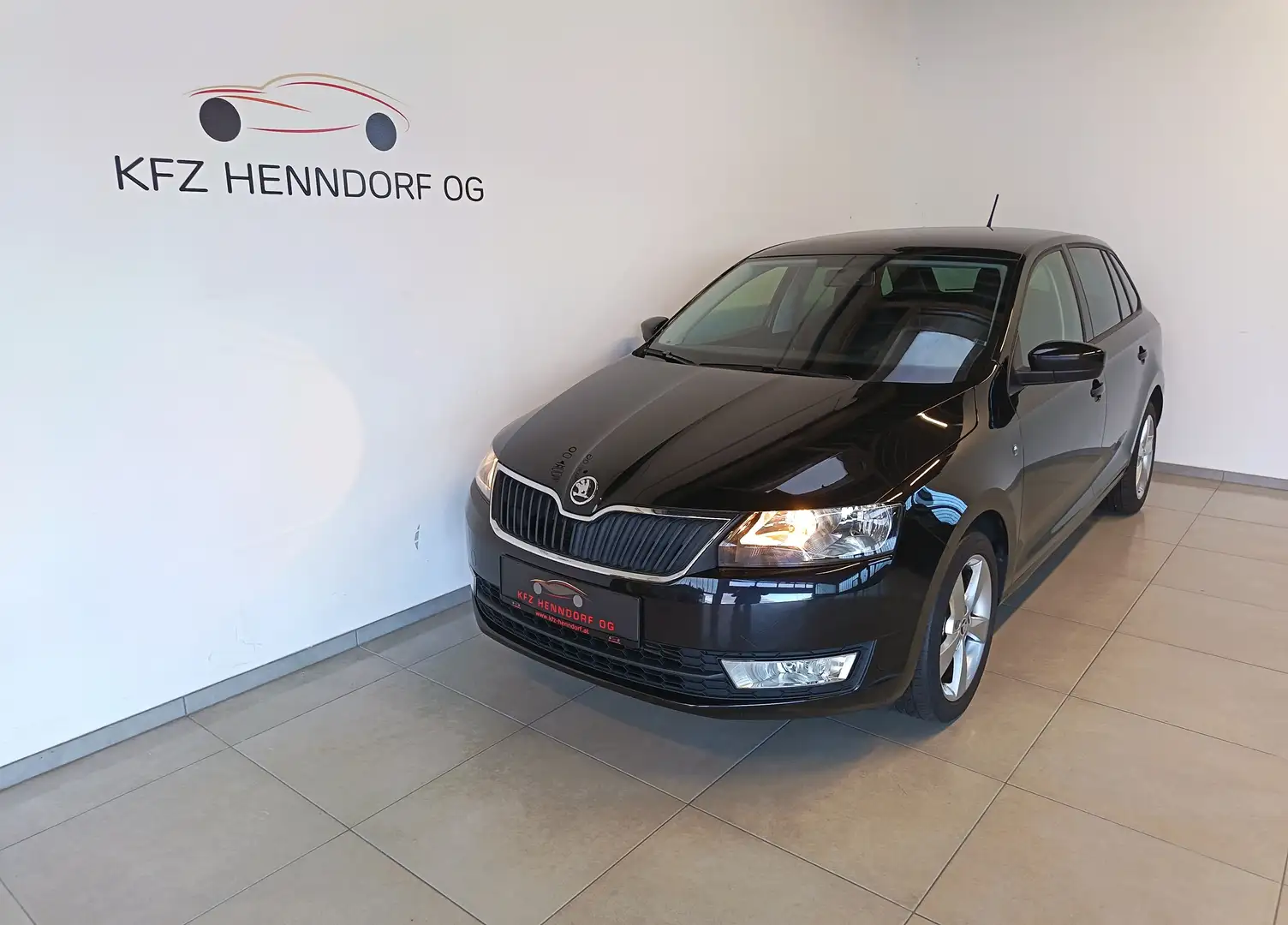 Skoda Rapid/Spaceback Ambition 1.6 TDI ab € 160 / Monat Schwarz - 1