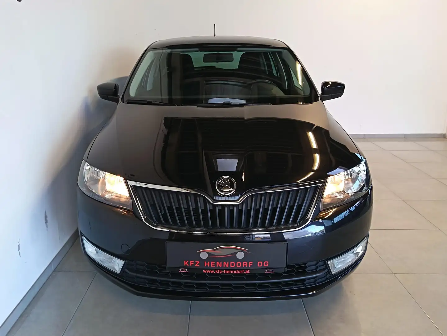 Skoda Rapid/Spaceback Ambition 1.6 TDI ab € 160 / Monat Schwarz - 2