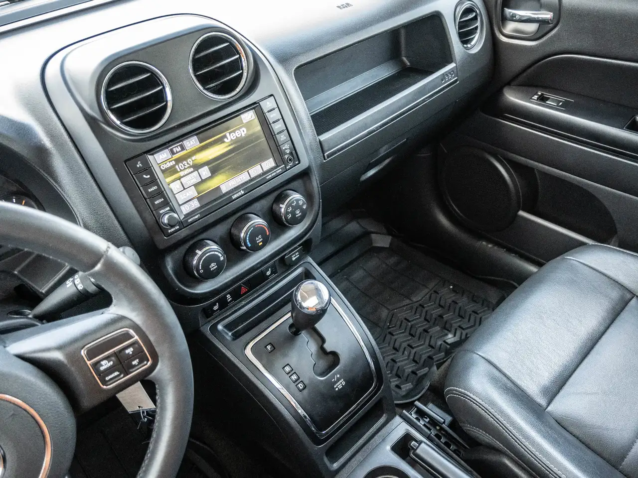 Jeep Patriot photo Jeep Patriot