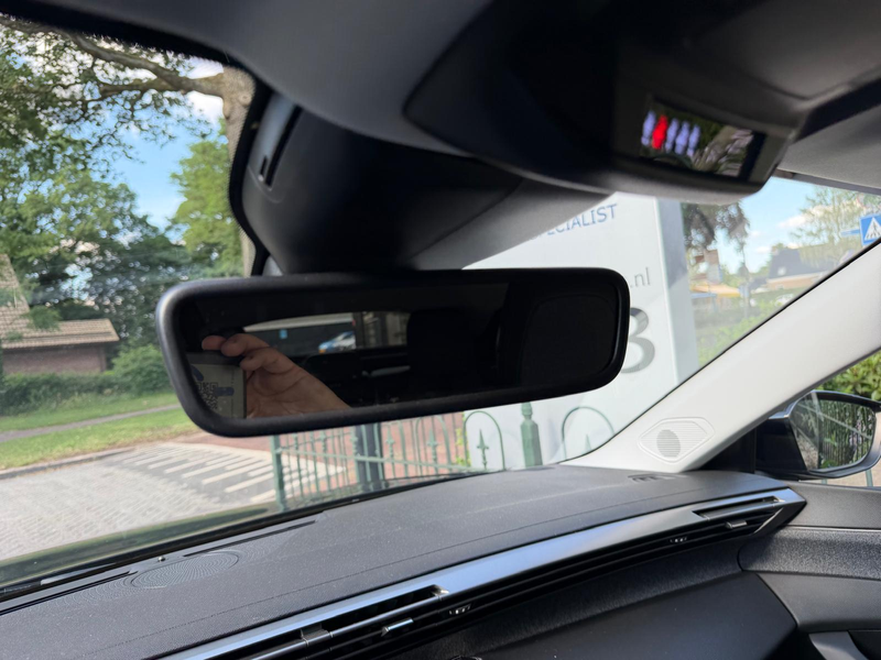 Peugeot 408 1.2 Hybrid 136 e-DCS6 Allure — photo 13