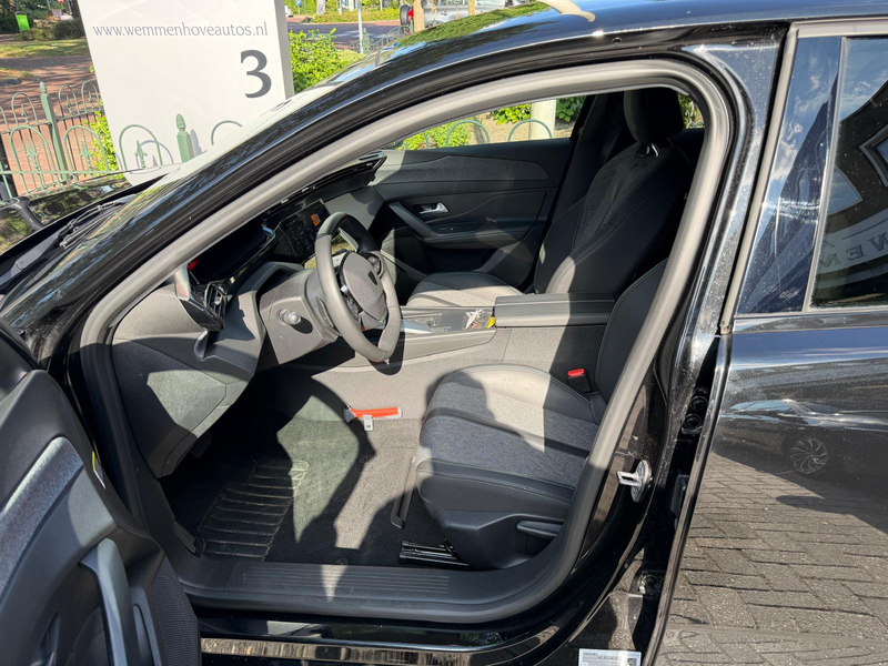Peugeot 408 1.2 Hybrid 136 e-DCS6 Allure — photo 14