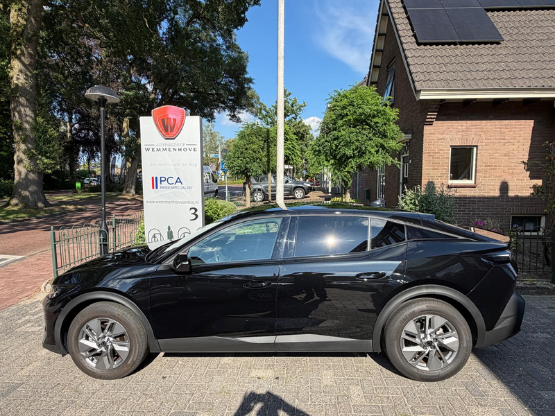 Peugeot 408 1.2 Hybrid 136 e-DCS6 Allure — photo 10
