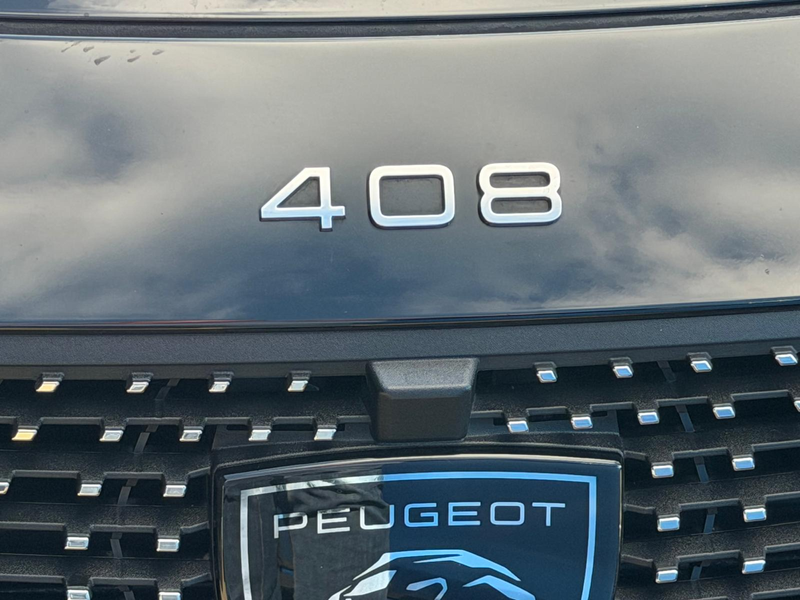 Peugeot 408 1.2 Hybrid 136 e-DCS6 Allure — photo 7