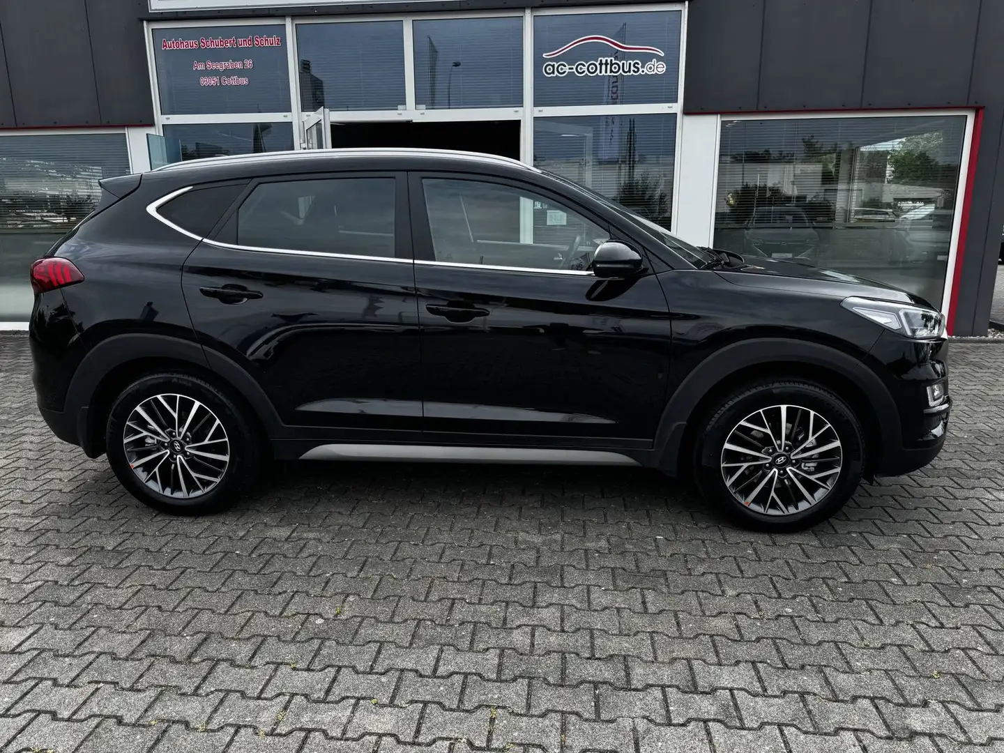 Hyundai TUCSON Trend 1.6 Autogas LED Navi Klimaau Shzg T Noir - 2