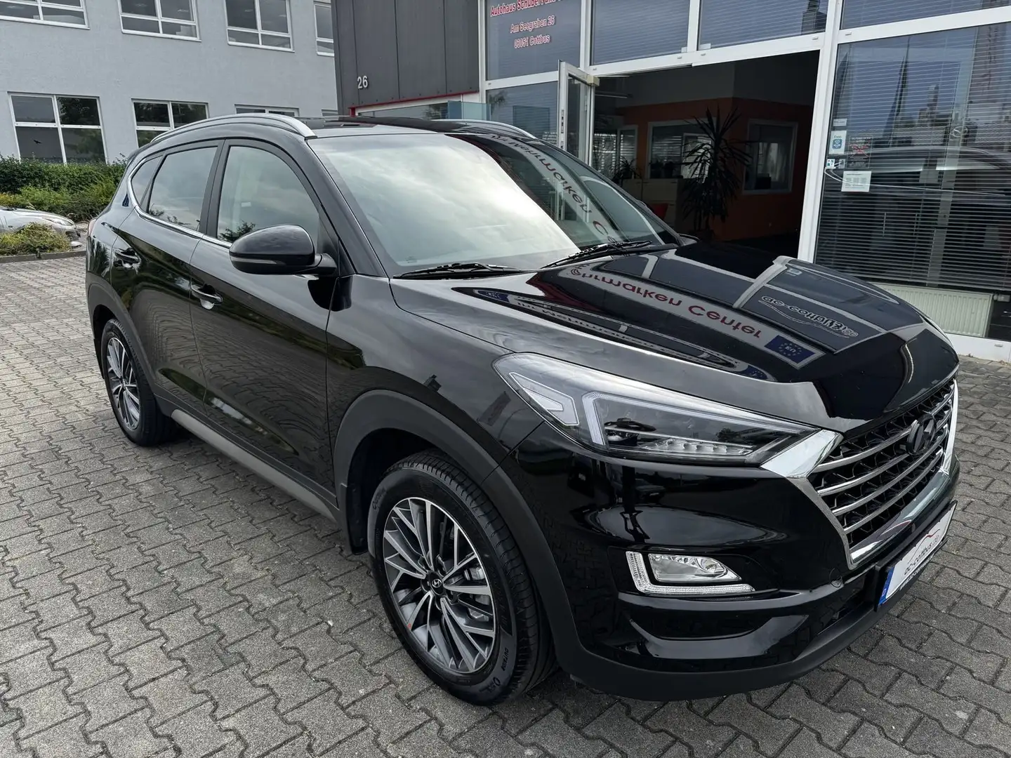 Hyundai TUCSON Trend 1.6 Autogas LED Navi Klimaau Shzg T Noir - 1