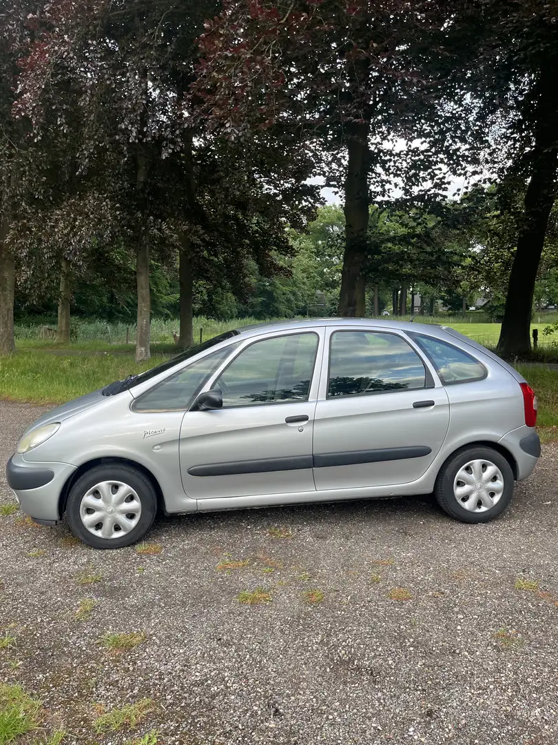 Citroen Xsara Picasso 1.8i-16V Différence2 Gris - 2