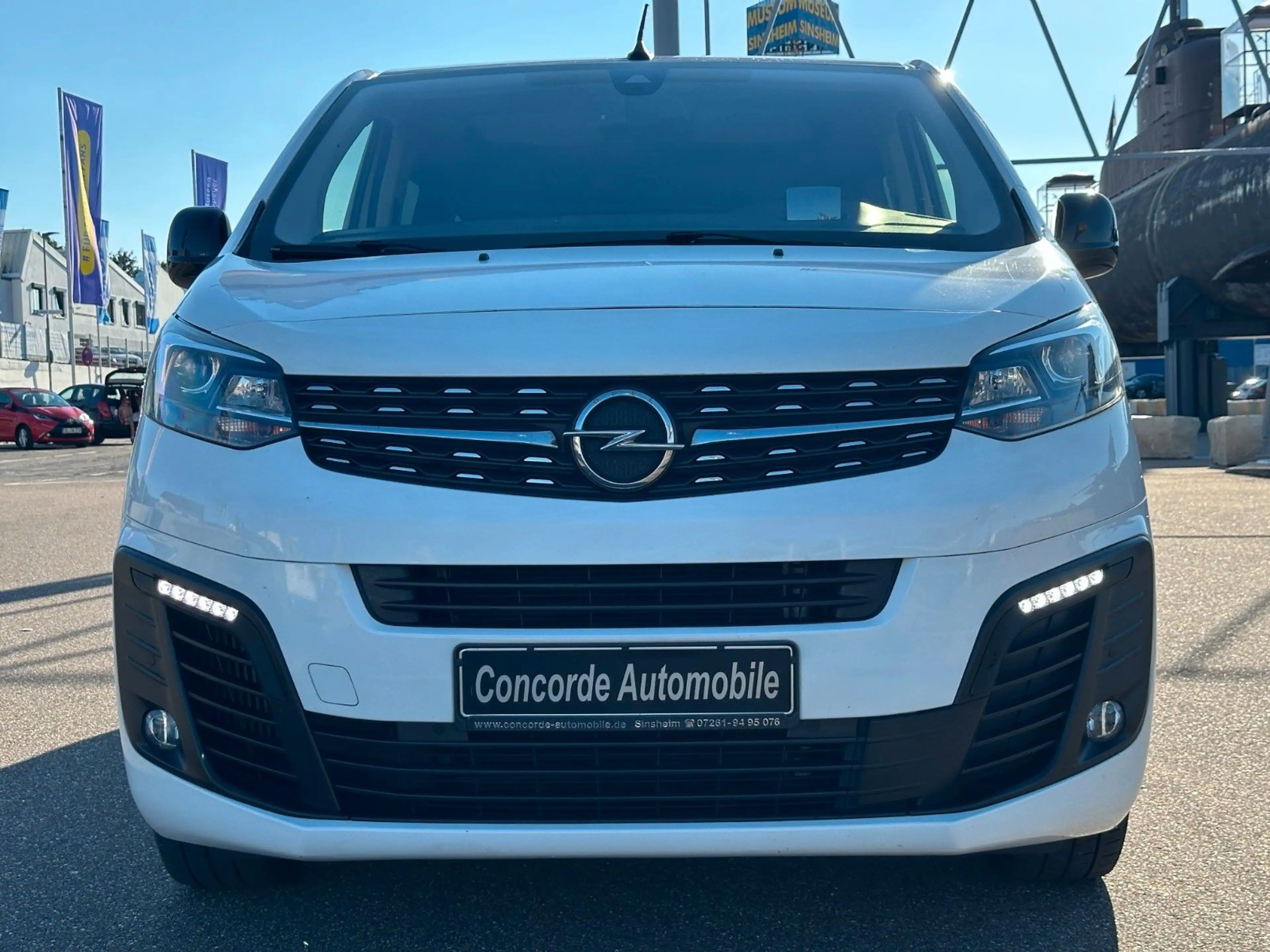 Opel Zafira Life Tourer L/LED/AHK/RFK/Head-Up Navi SH — photo 2