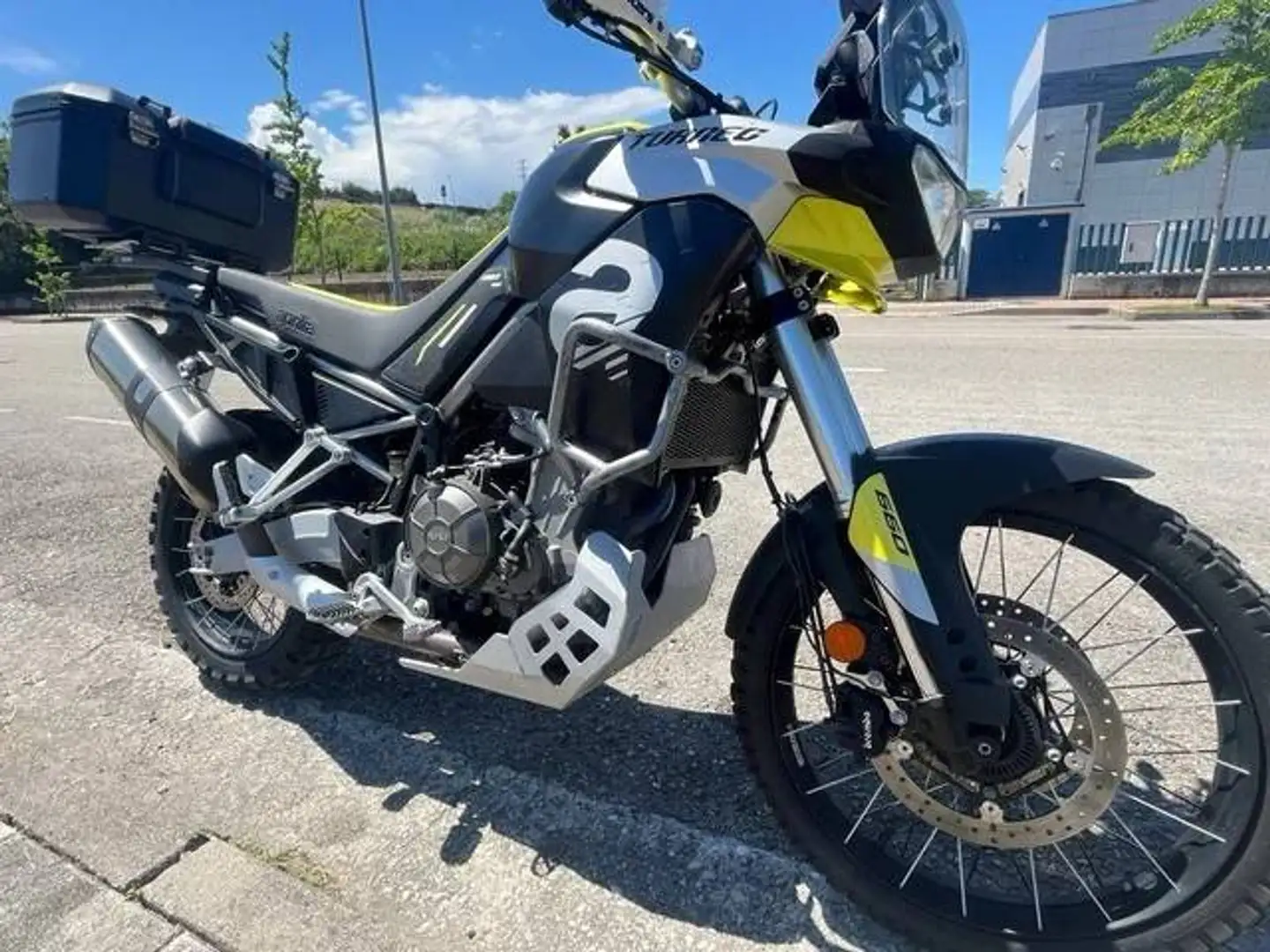 Aprilia Tuareg 660 Amarillo - 1