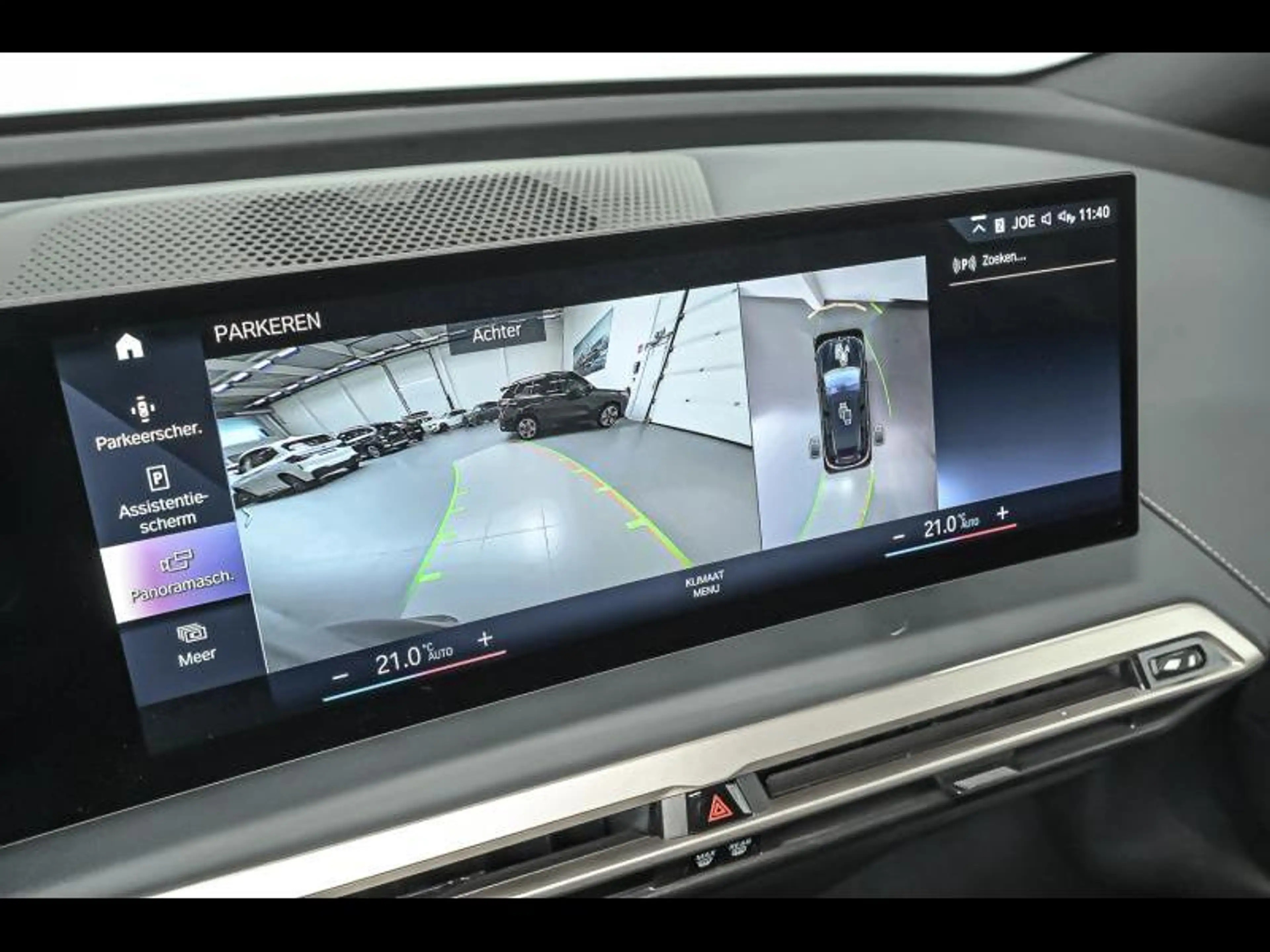 BMW iX xDrive40 - Sport — photo 15