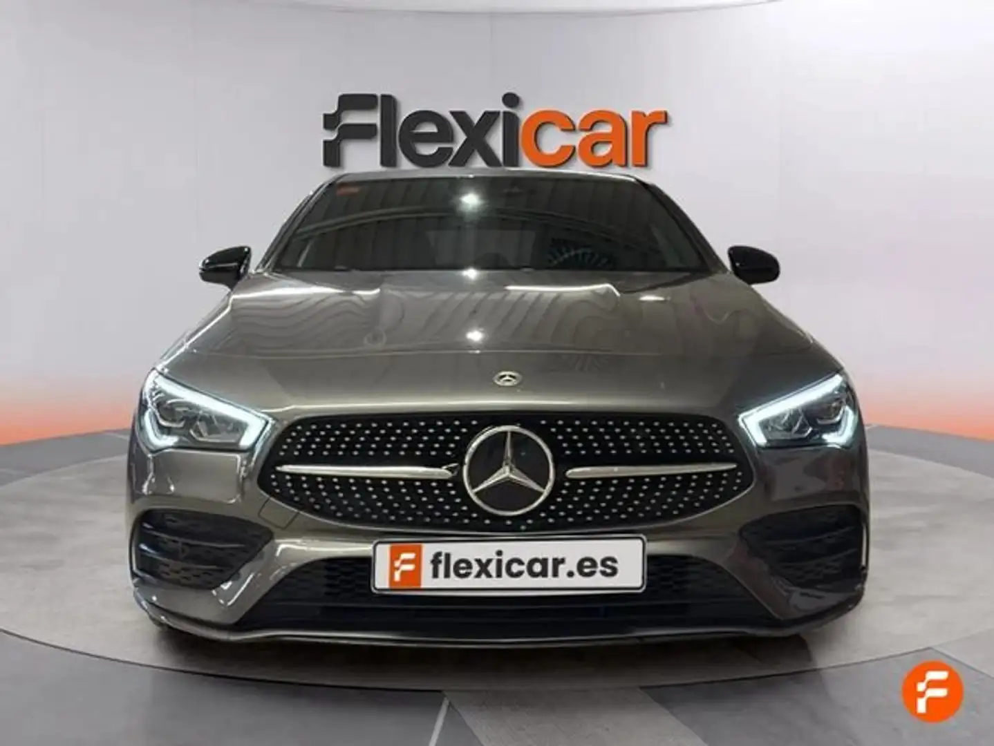 Mercedes-Benz CLA 200 Shooting Brake Gris - 2