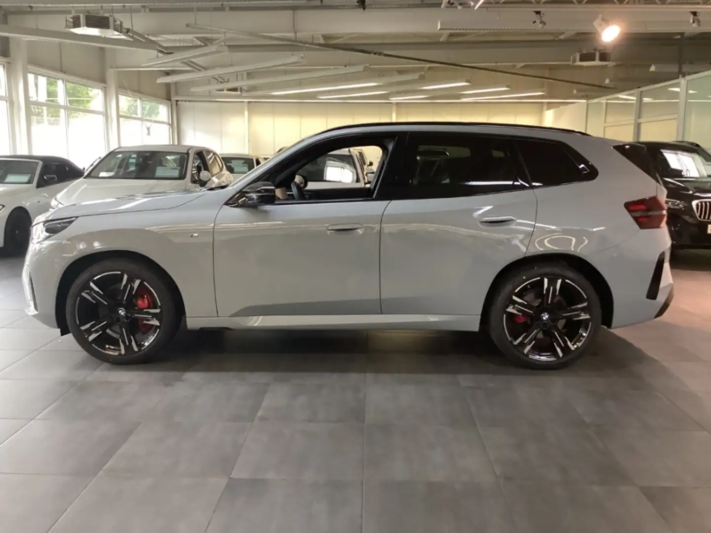 BMW X3 M50 xDr. M SportPRO 21'' AHK StandHz Sitzbelüftung Grau - 2