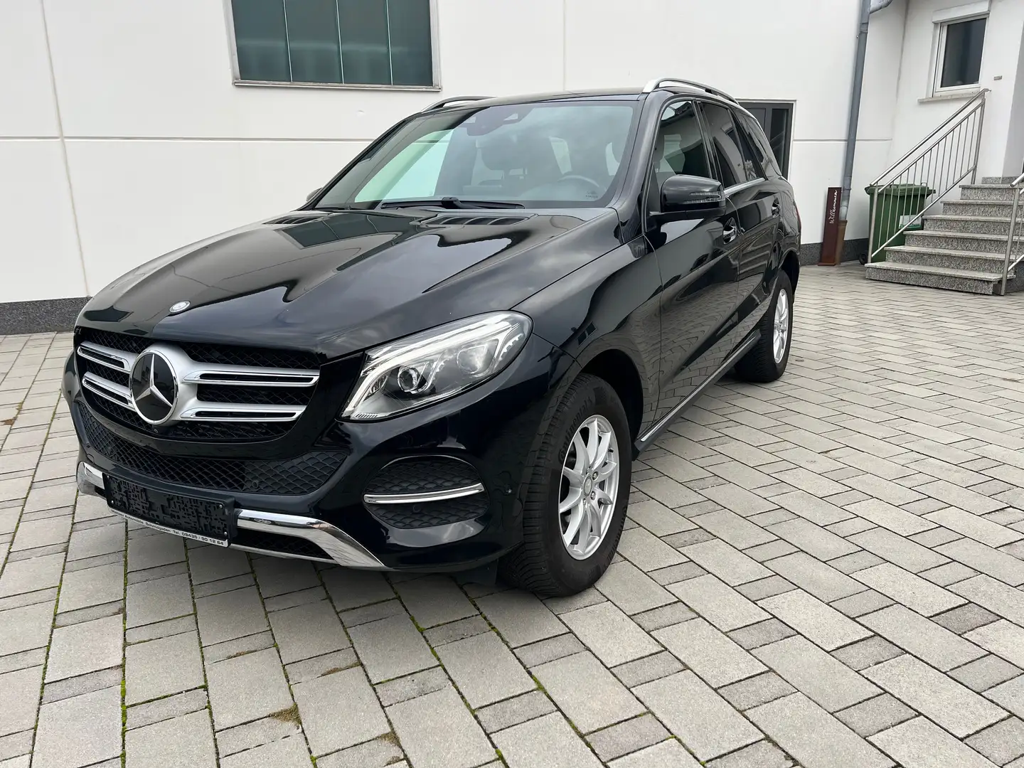 Mercedes-Benz GLE 350 GLE 350 d 4Matic AHK 360°Kamera Scheckheft MB Zwart - 1