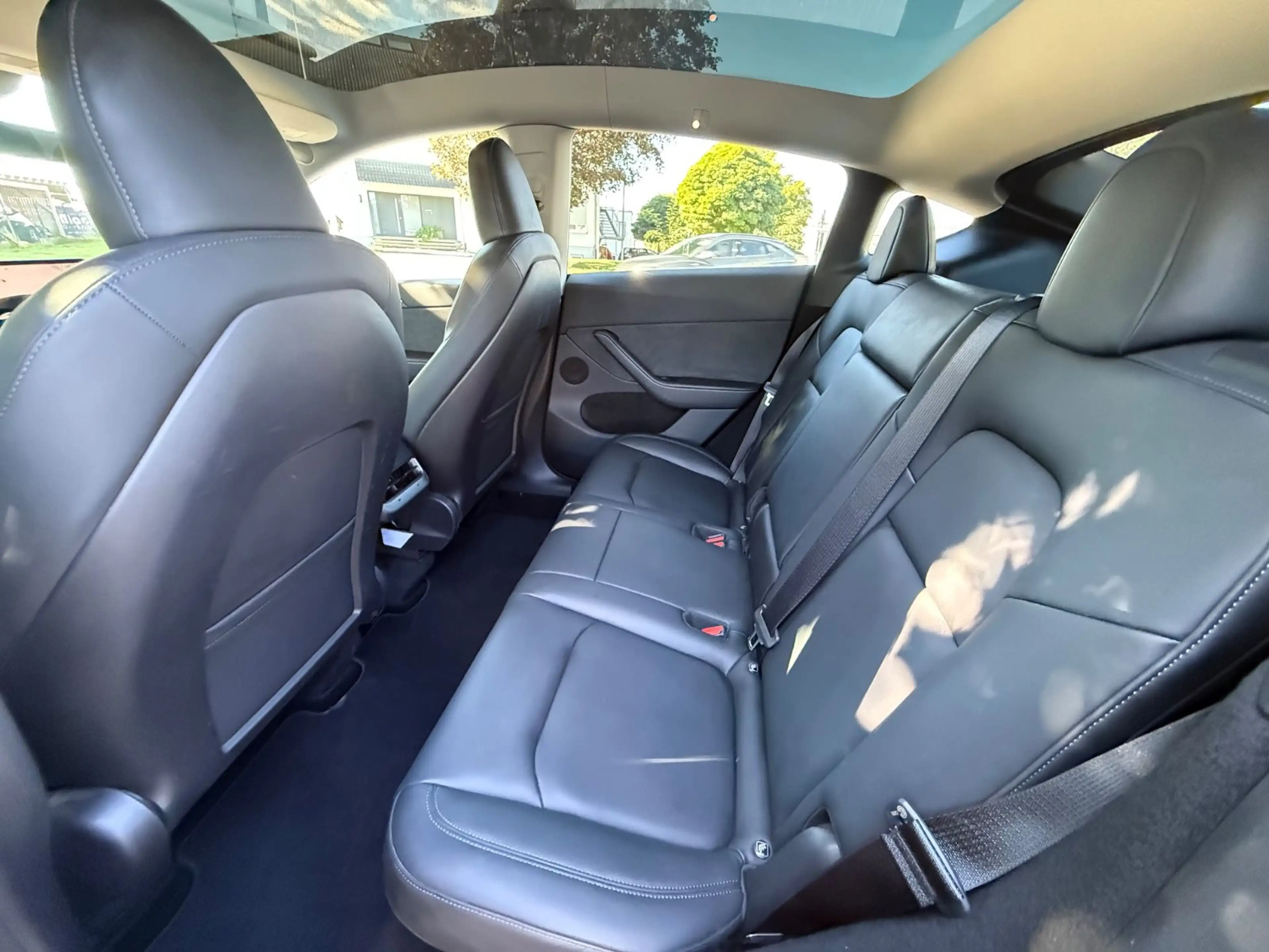 Tesla Model Y Performance Dual AWD 1.Hand SOH Mwst. — photo 12
