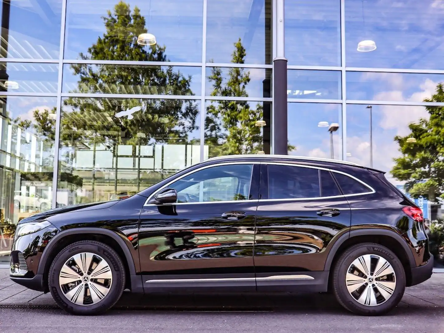 Mercedes-Benz EQA 300 4M Progressive Advanced / Kamera / MOPF Schwarz - 2