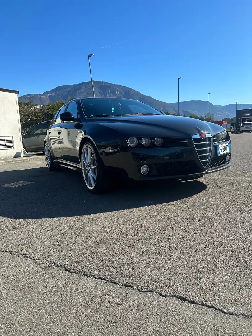Alfa Romeo 159 SW 1.9 jtdm 16v TI 150cv q-tronic Schwarz - 1