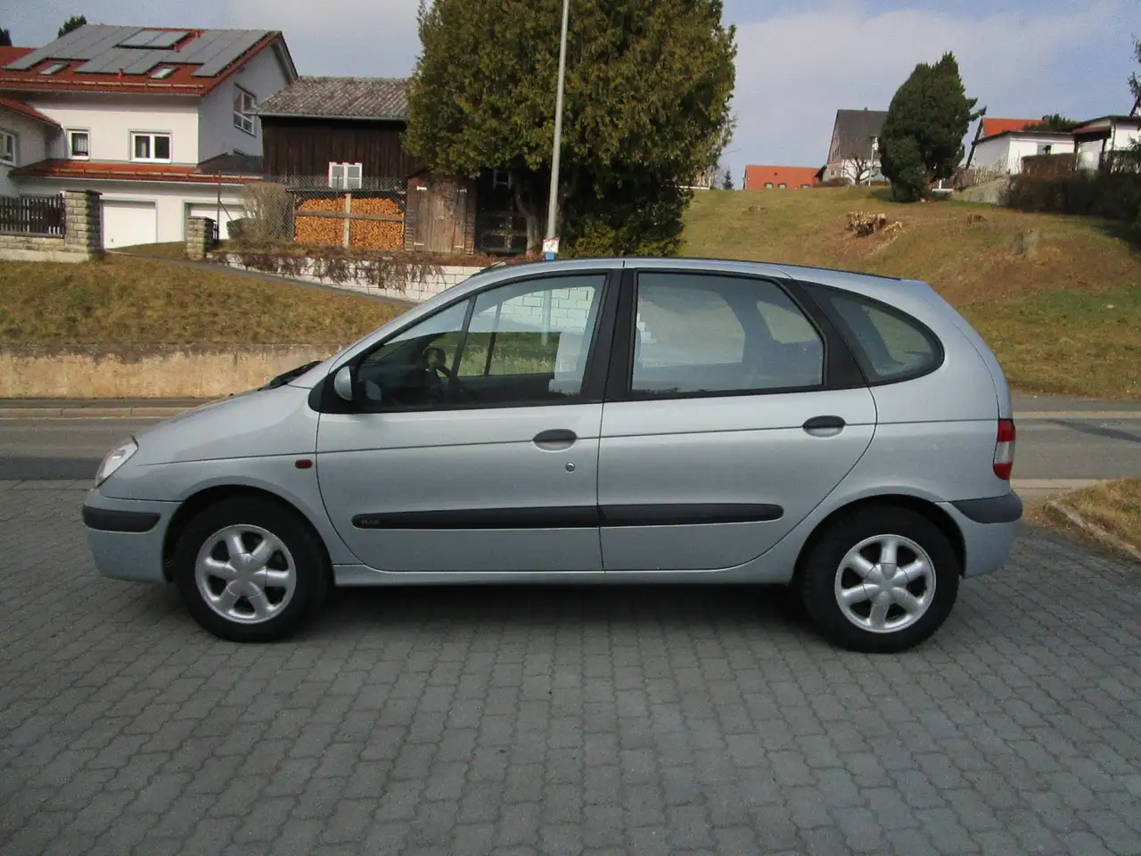 Renault Scenic 1.6 16V RT, foto 2